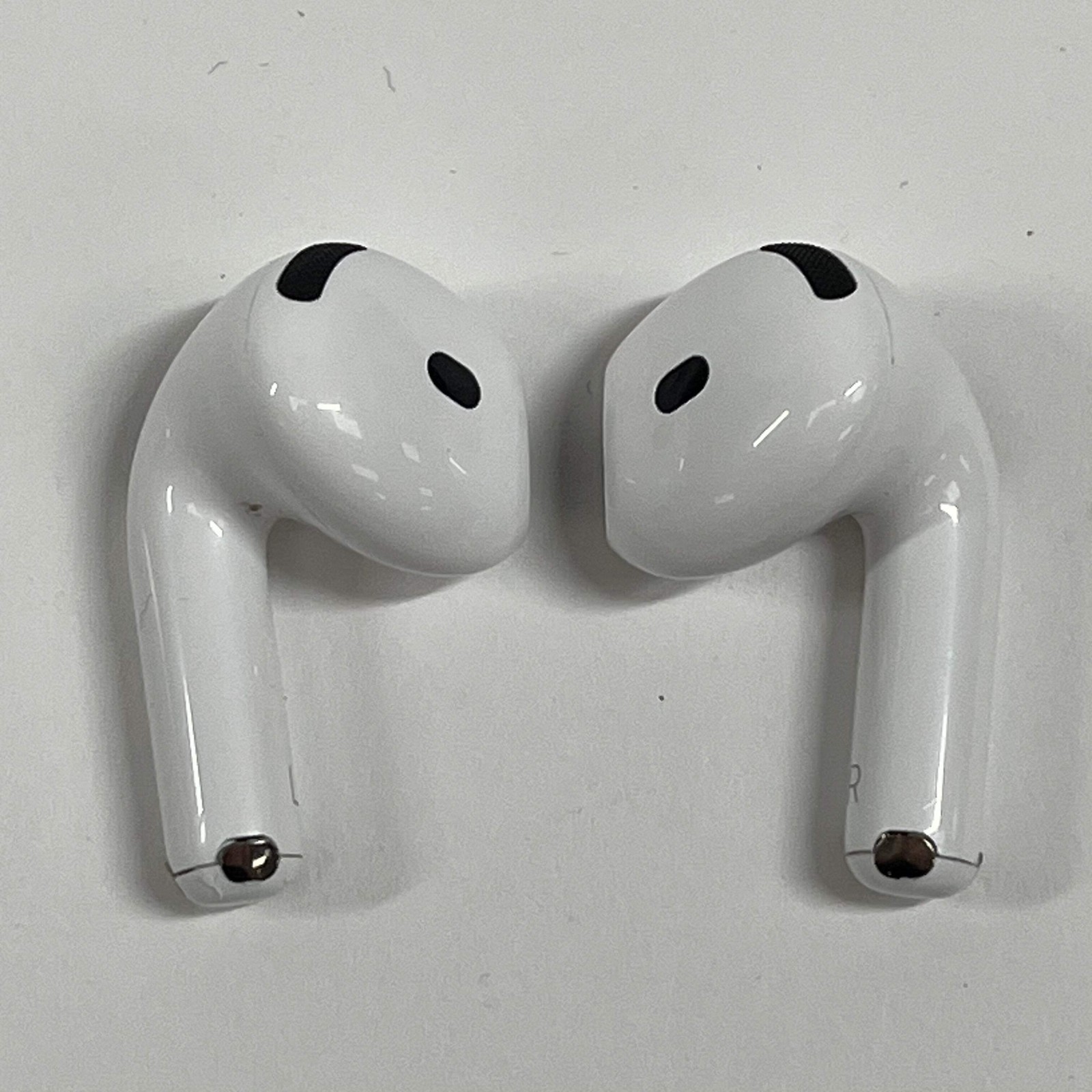 Apple AirPods 4th Gen ANC with MagSafe Charging Case A3056 A3055 A3059 MXP93LL/A