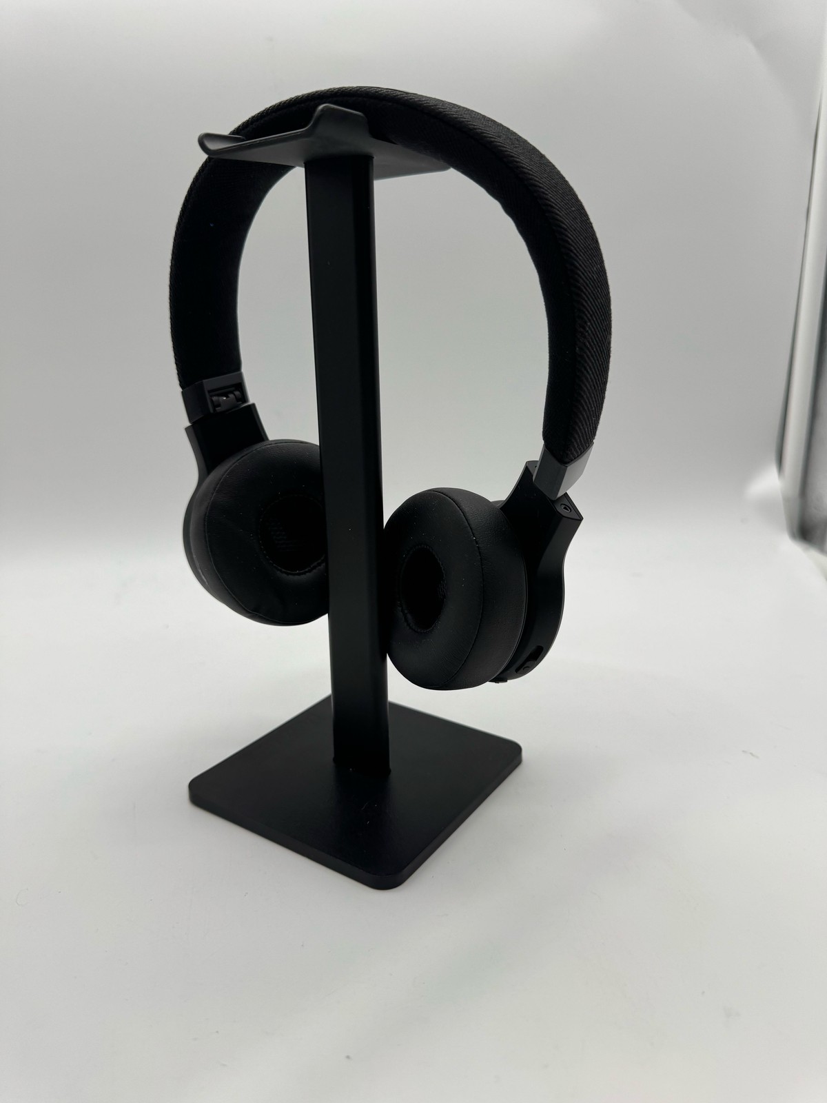 JBL Live 675NC Wireless On-Ear Headphones Noise Cancelling BT 5.3 Black (5)