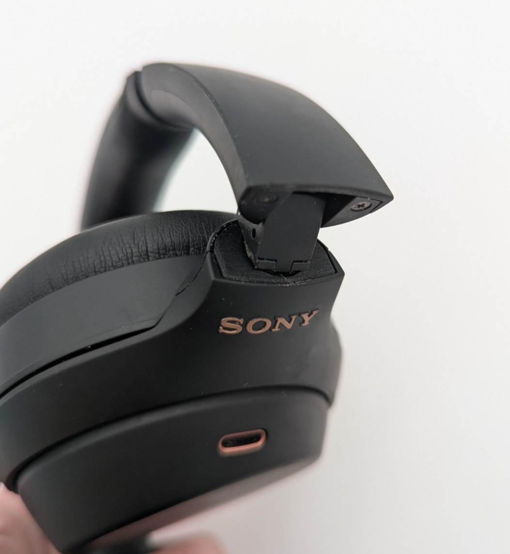 Sony WH-1000XM4 Wireless Headphones Black – New Ear Pads Please Read Description