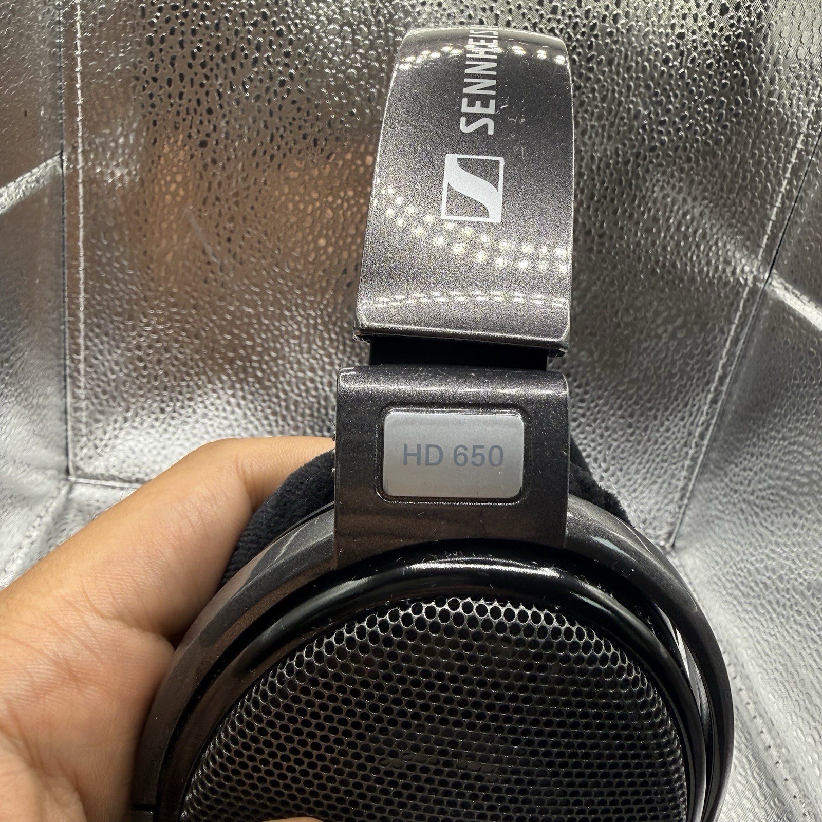 Sennheiser HD 650 Over Ear Headphones – Gray/Black ( NO WIRES )