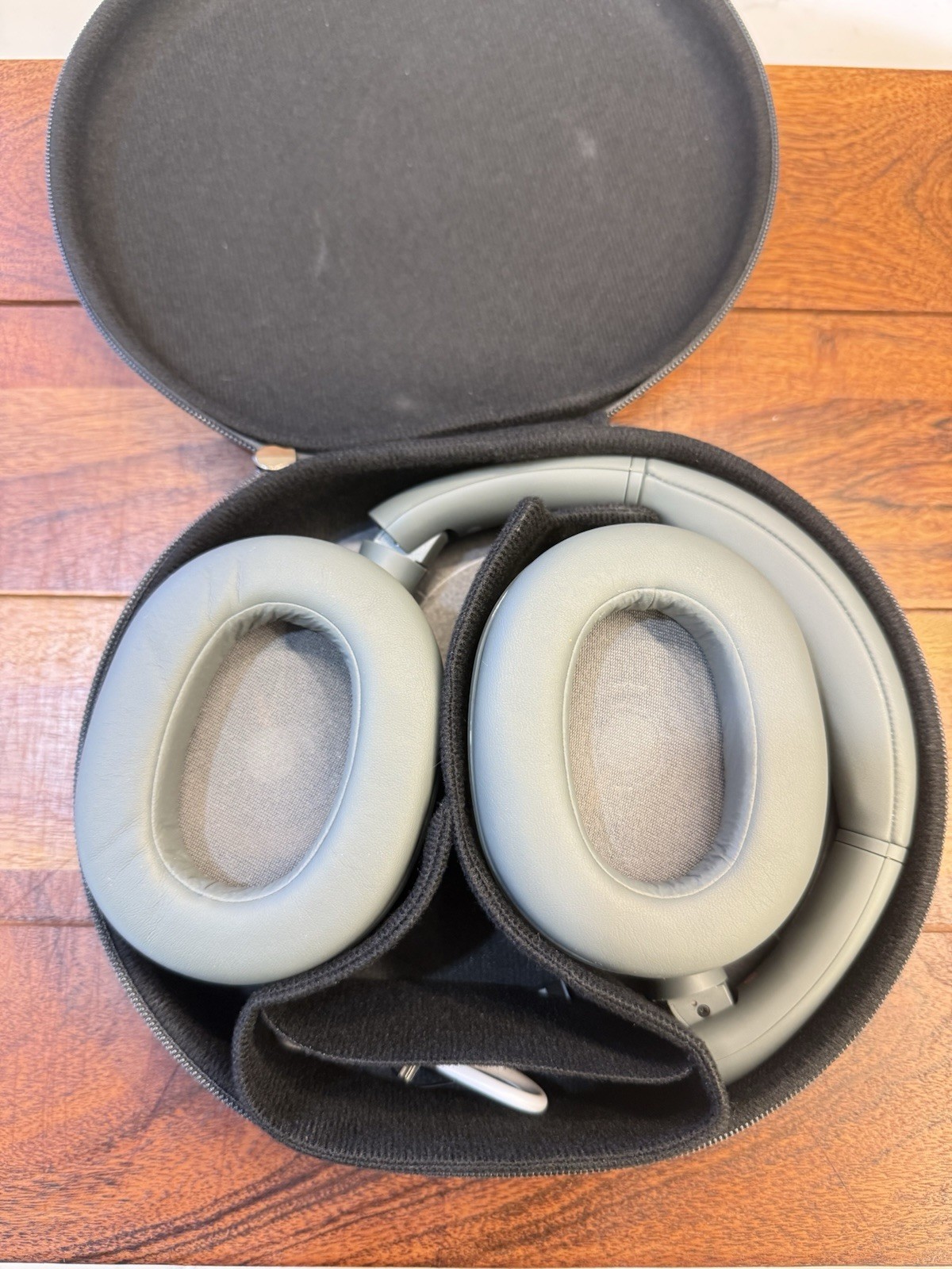 Sony ULT WEAR 900N Wireless Noise Canceling Bluetooth Headphones – Forest Gray