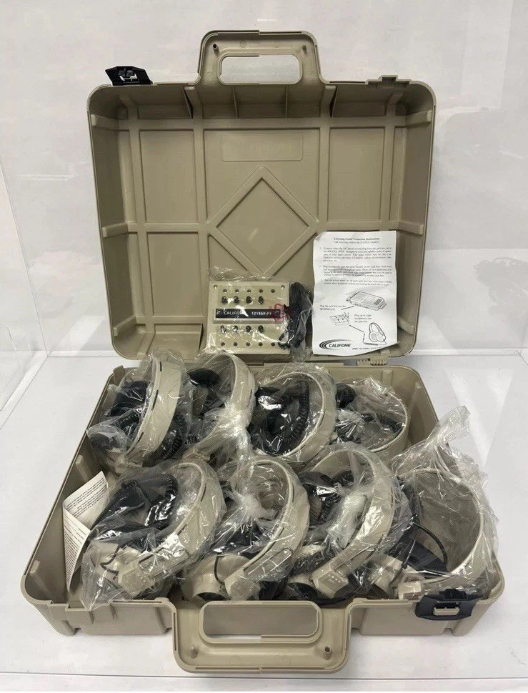 8x Califone 2924AV-P Headphones, 1x Listening Station 1218AV-PY & Case