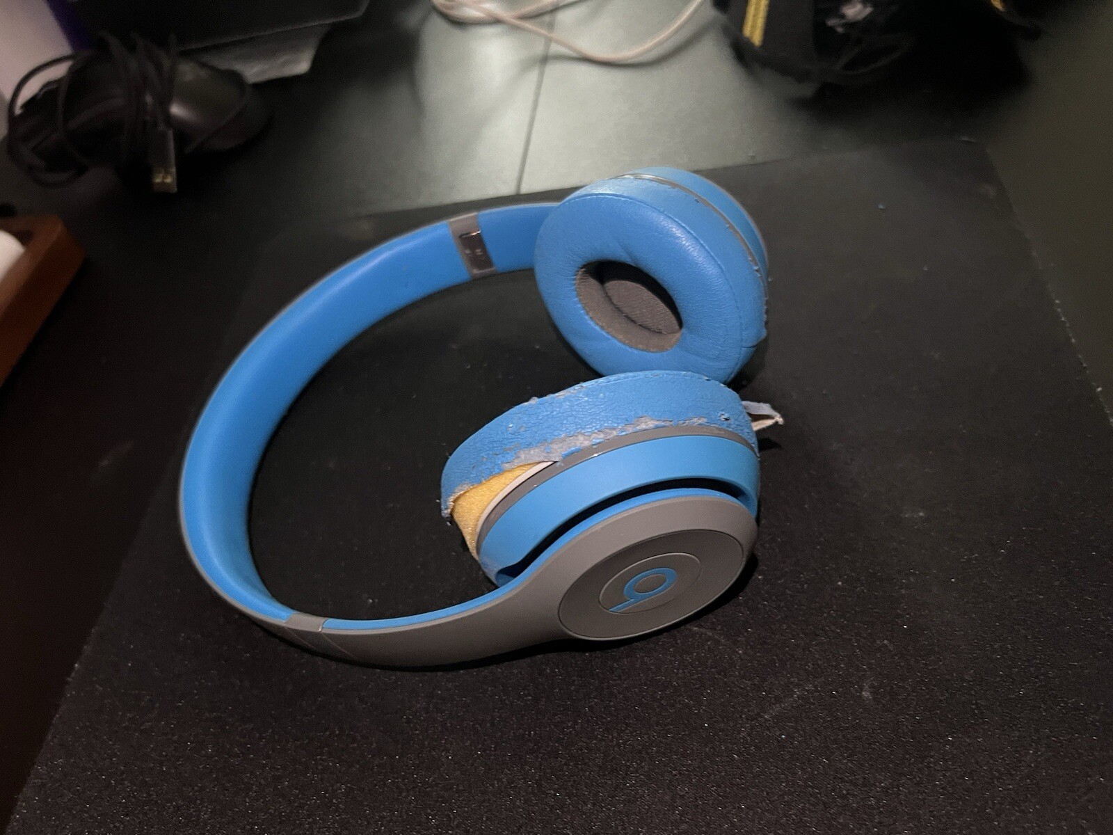 Gray Blue Beat Solo Wireless Headphones