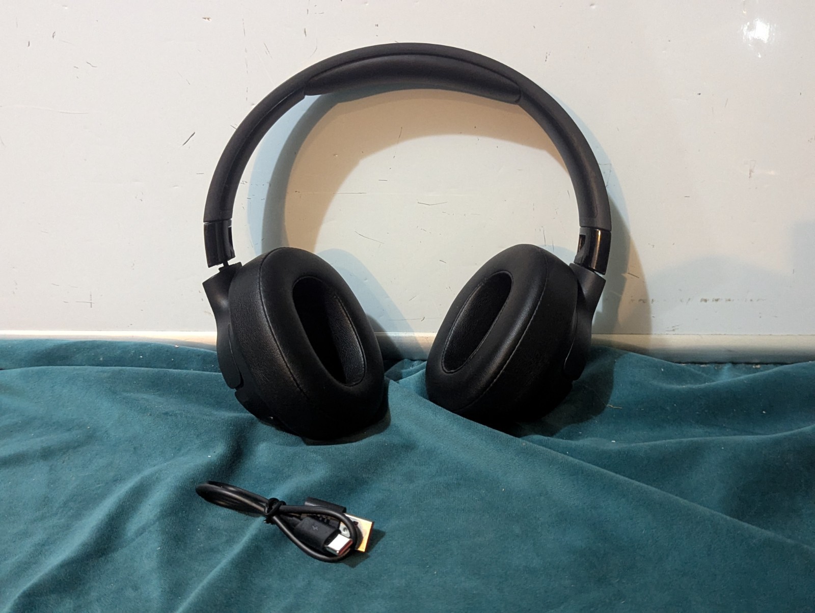 JBL Tune 770NC Noise Cancelling Wireless Headphones