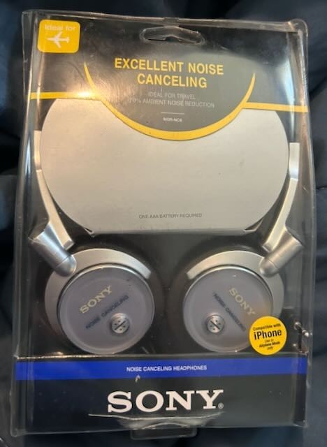 SONY MDR-NC6 Noise Canceling Headphones silver new NOS