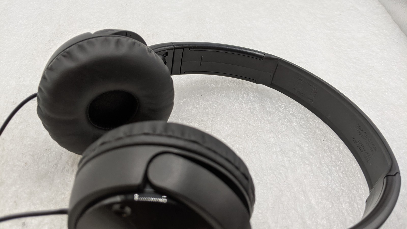 Sony MDR-ZX110NC Noise Cancelling Headphones MDRZX110NC Black Free Shipping