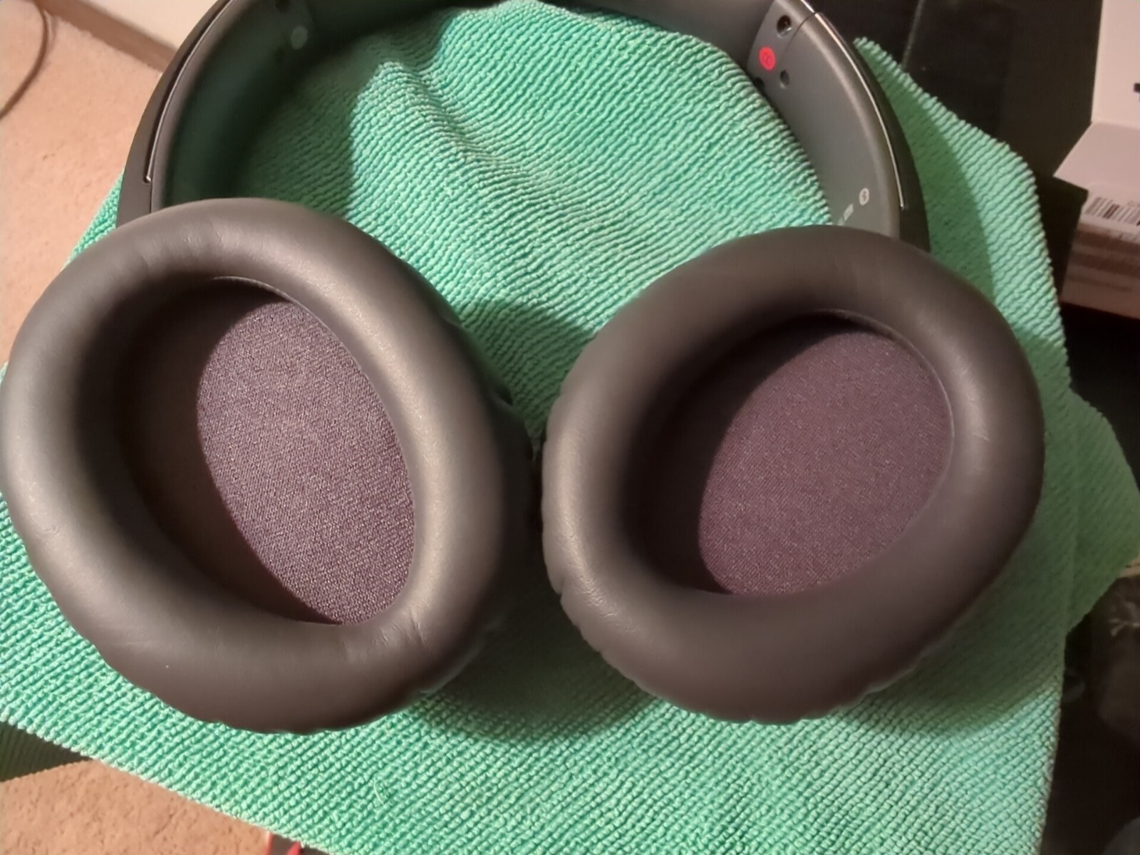 AWESOME SONY WHCH700N NOISE CANCELLING HEADPHONES ALEXA NIOB OPENED FOR PHOTOS