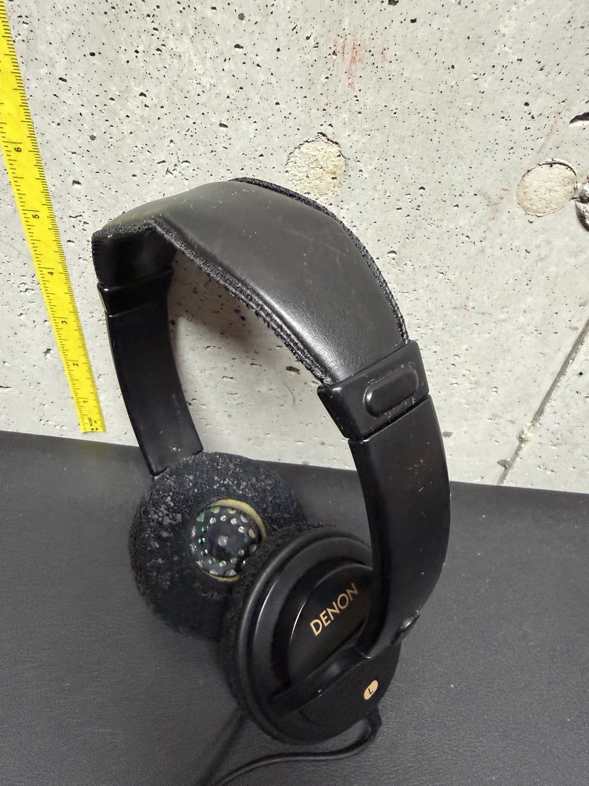Vintage Denon AH-D210 Digital Stereo Headphones – wired – Tested Working RARE