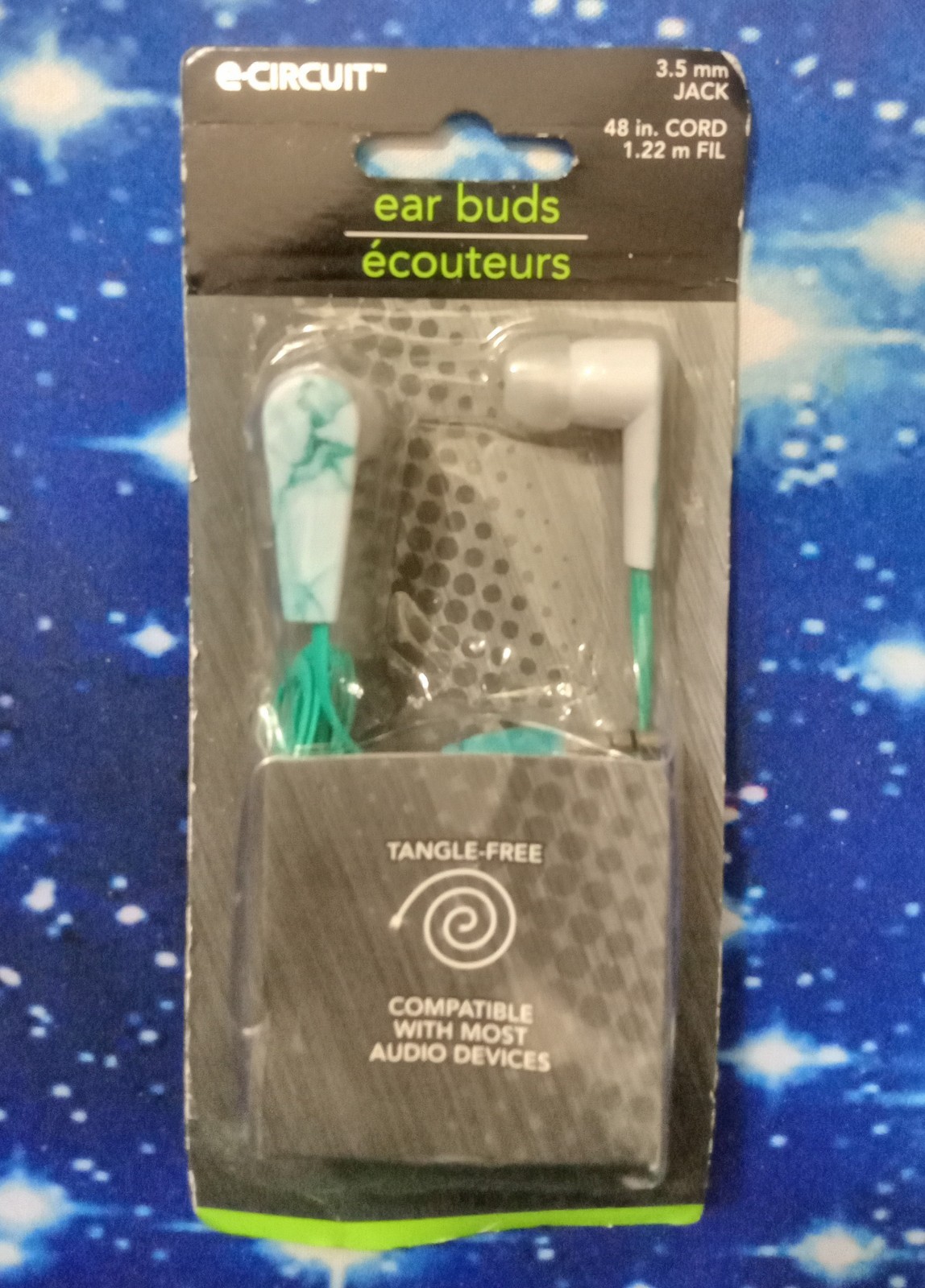 e-CIRCUIT Green & White Tangle-Free 48″ Flat Cable Wired Ear Buds 3.5mm AUX Jack