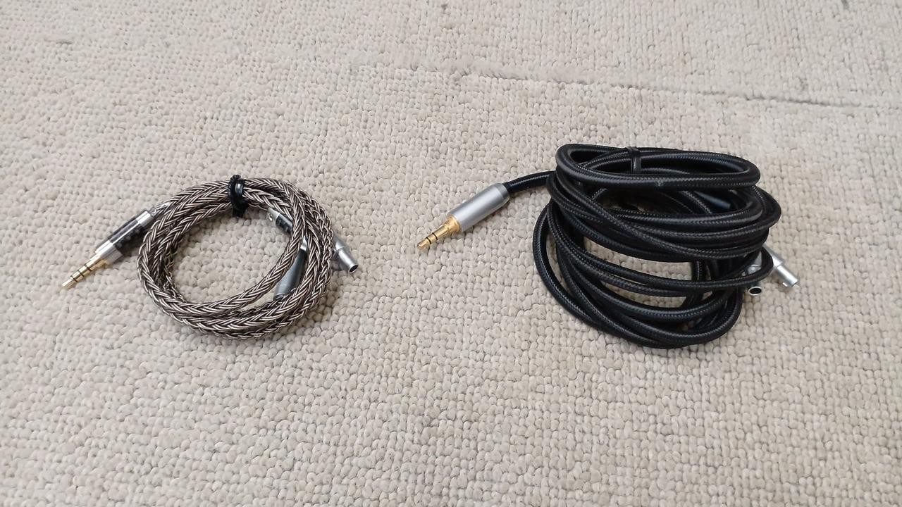 Sennheiser HD800 Reference Headphones – Open-Back, Made in Germany