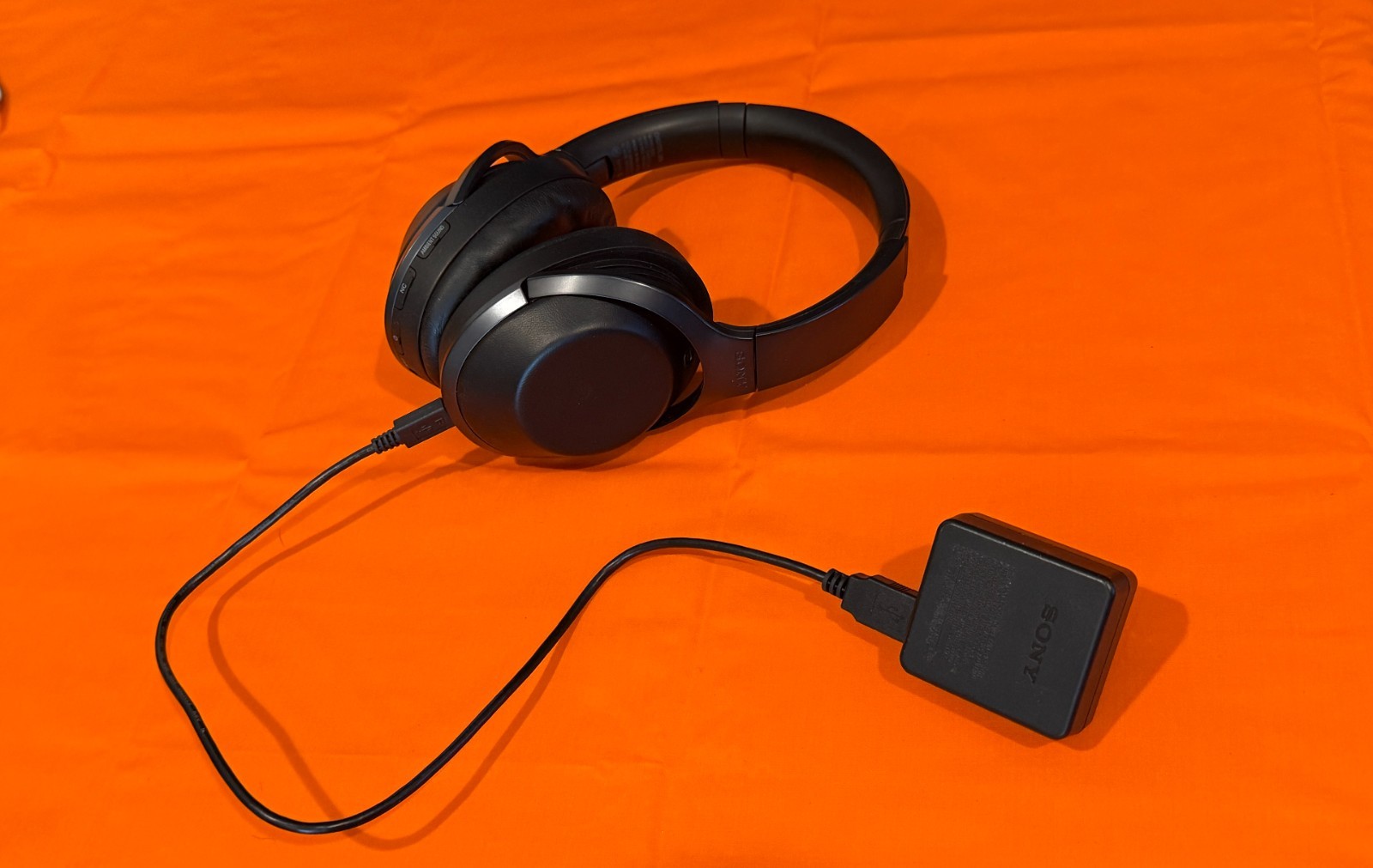 Sony MDR-1000X Bluetooth Wireless Noise Cancelling Headphones Excellent Cond