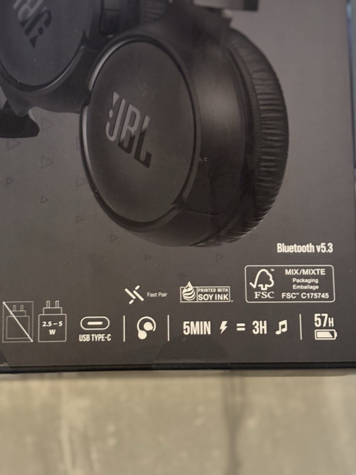 JBL Tune 520BT Wireless On-Ear Headphones Bluetooth 5.3, 57H Battery Black (NEW)