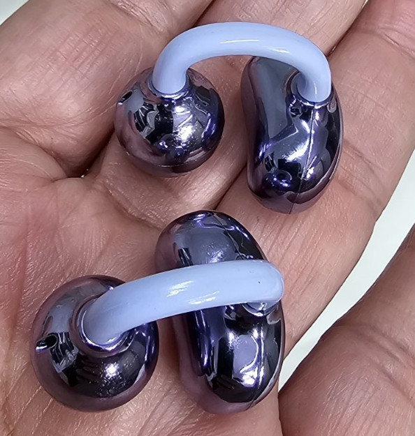 NEW Hyundai Earclip C7 Wireless Earbuds – Purple (Box Error Labeled Black)