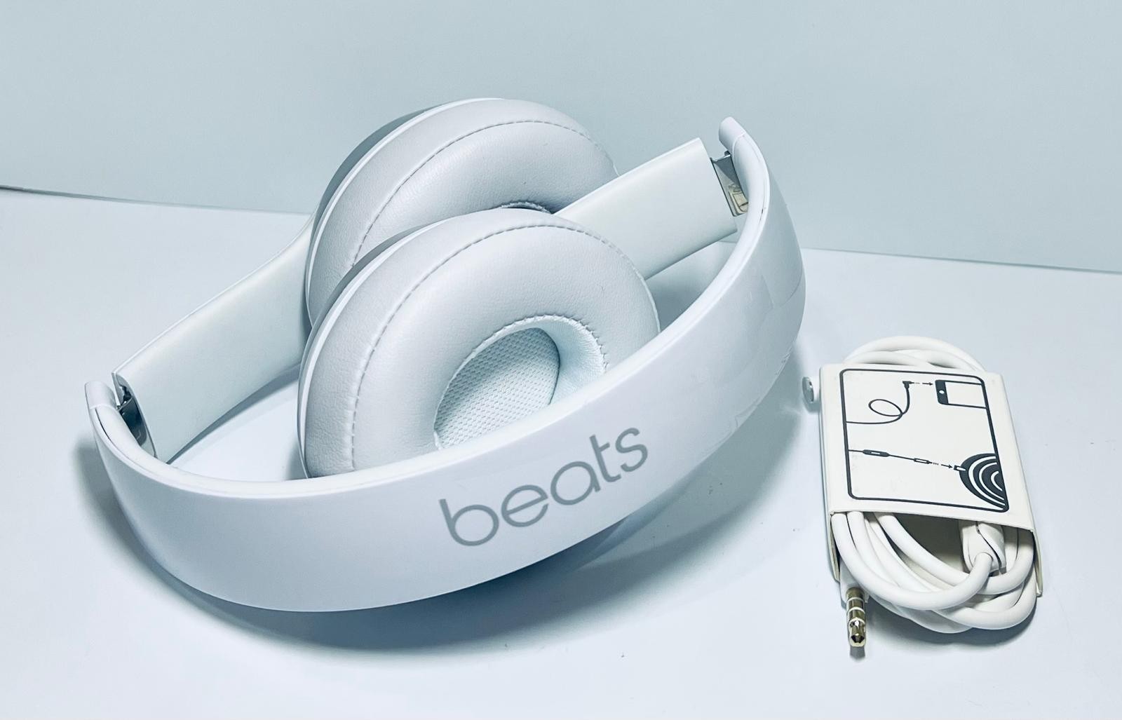 Beats Solo WIRED White On-Ear Headphones 3.5mm Clean Sound Tested