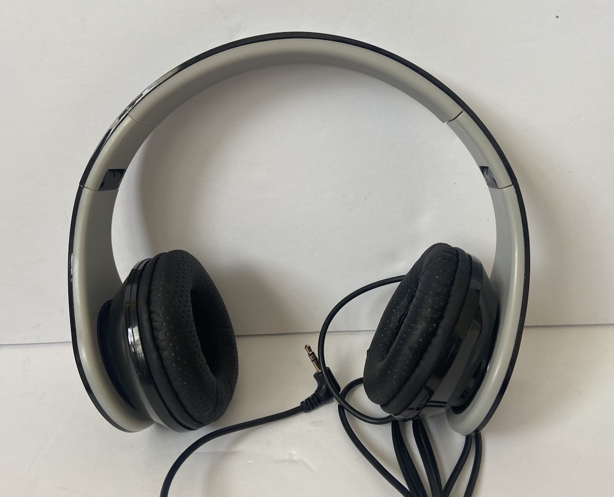 Minelab Wired Headphones With 1/8” Audio Jack Small Defect – J13