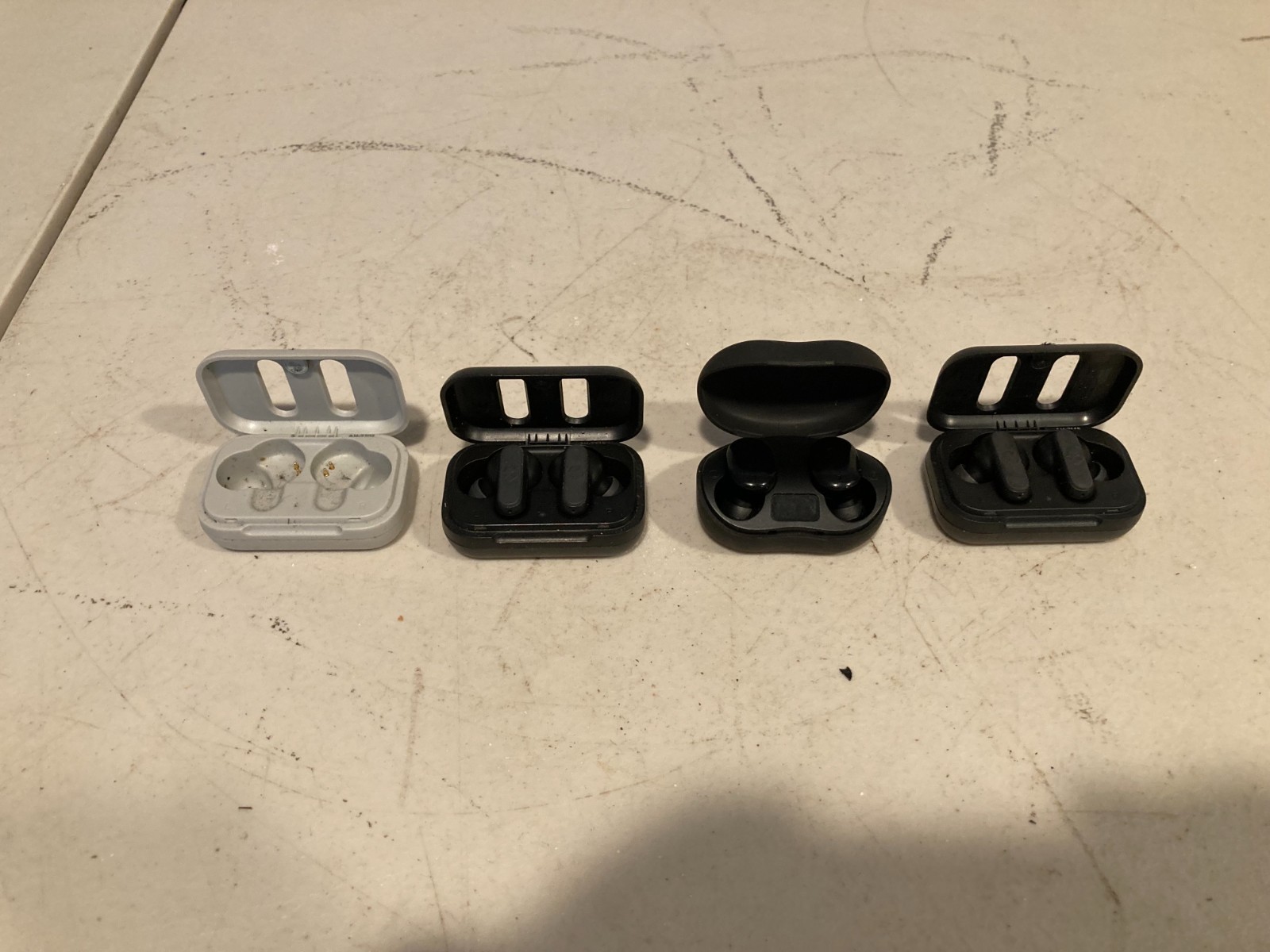 Lot of 4 Skullcandy Dime True Wireless Earbuds Bundle Black & Gray