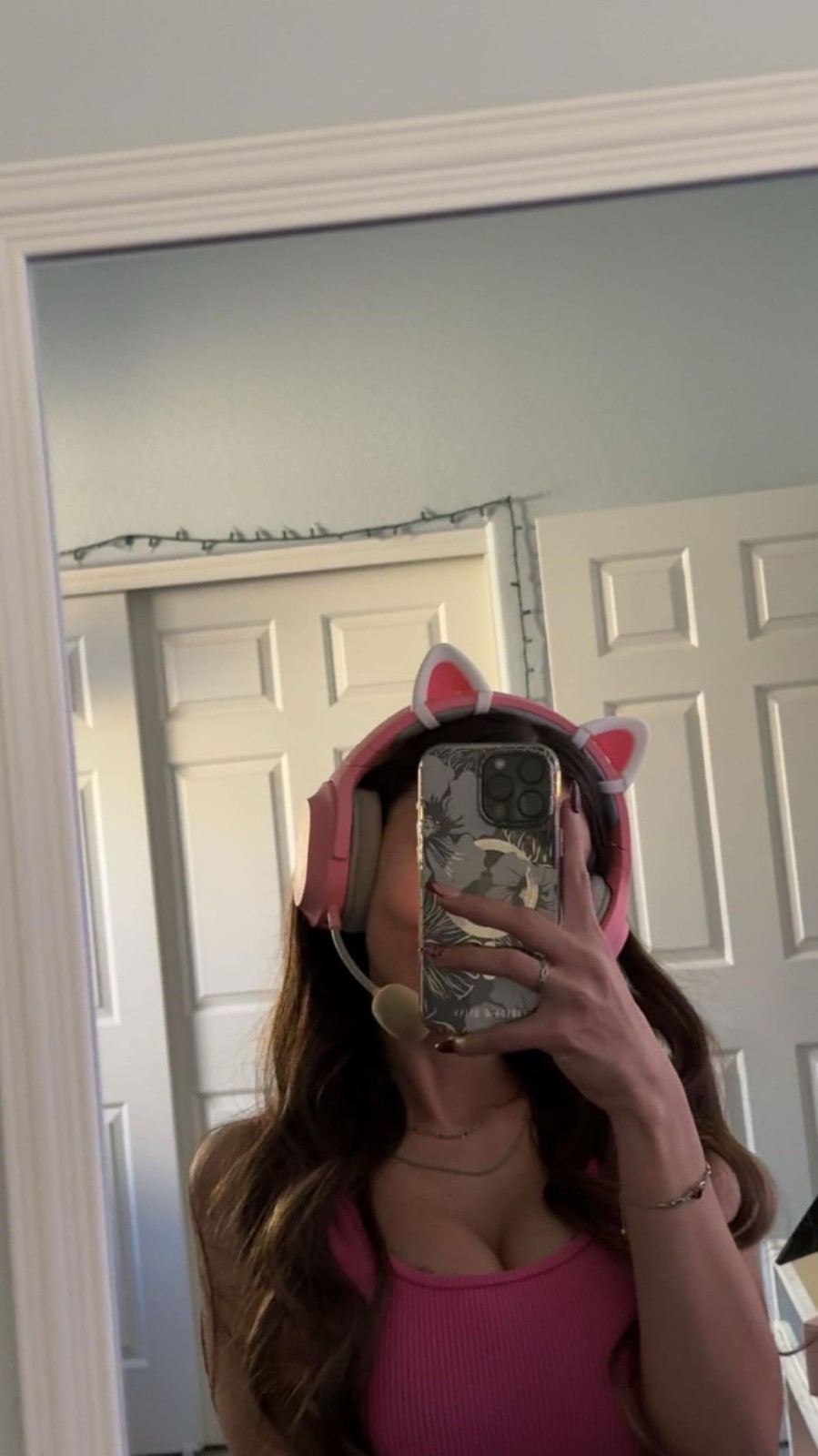 Lively Cat Ears for Headsets – Perfect Accessory for Gamers in Black & Pink