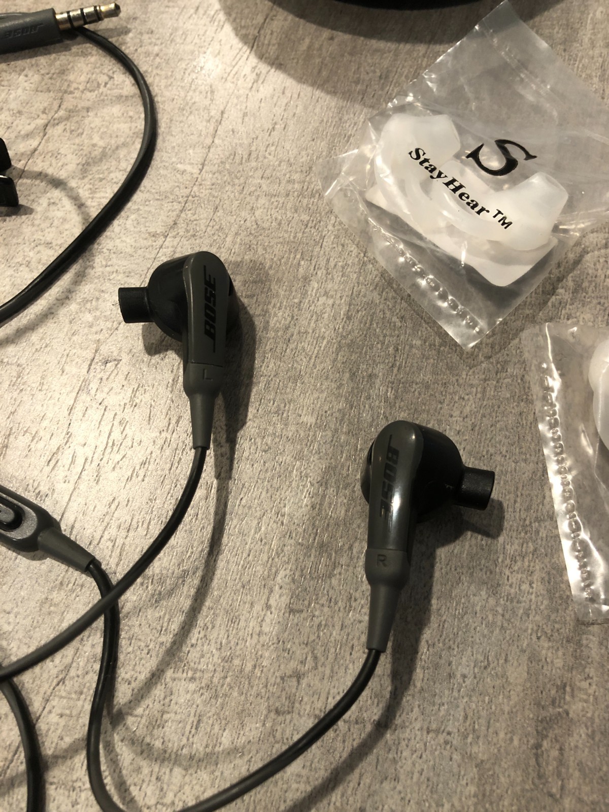 Bose SoundSport Wired Earbuds In-ear Headphones Charcoal