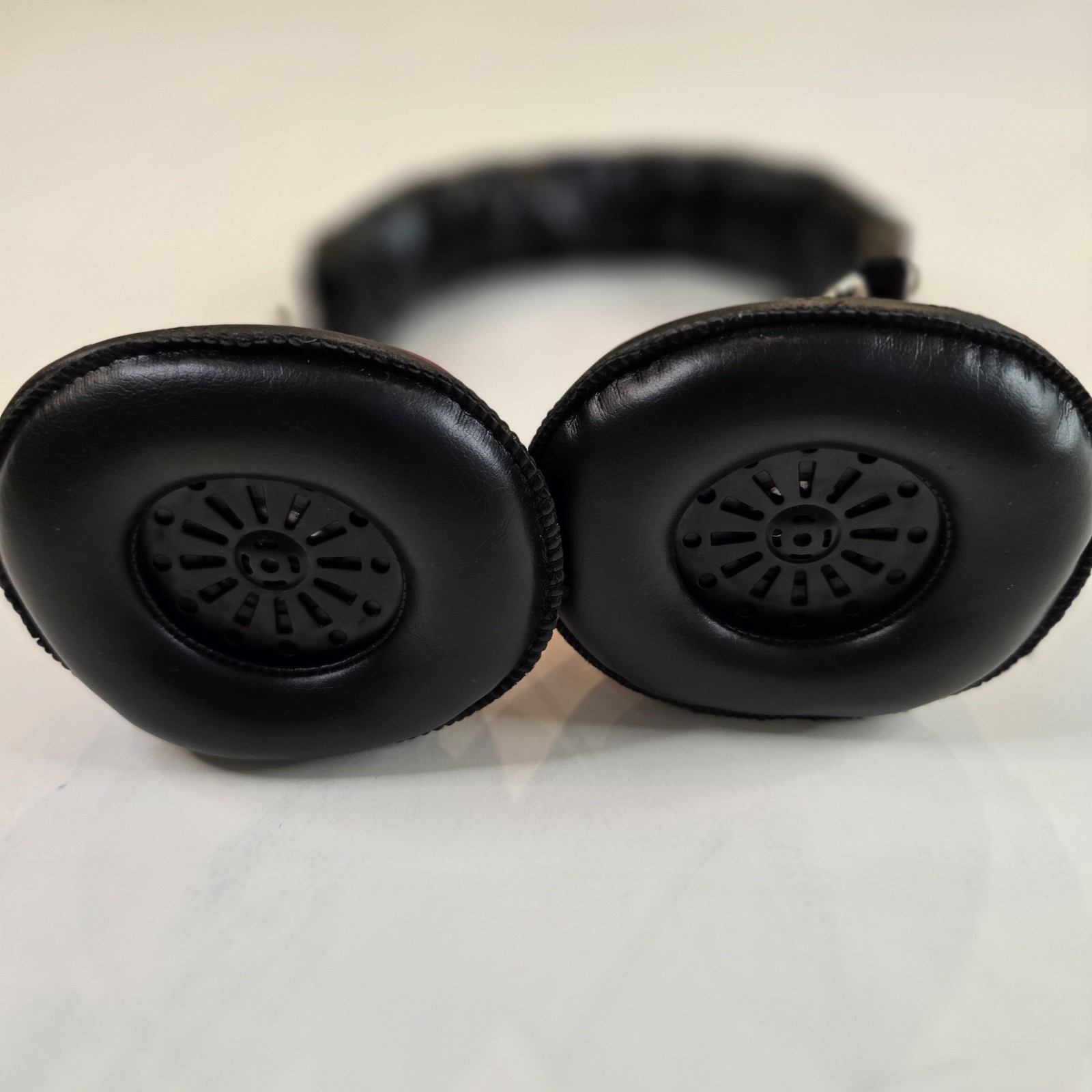VINTAGE FROM 1960’S WINSTON MOTORSPORTS AM-FM OVER THE EAR HEADPHONES, Tested