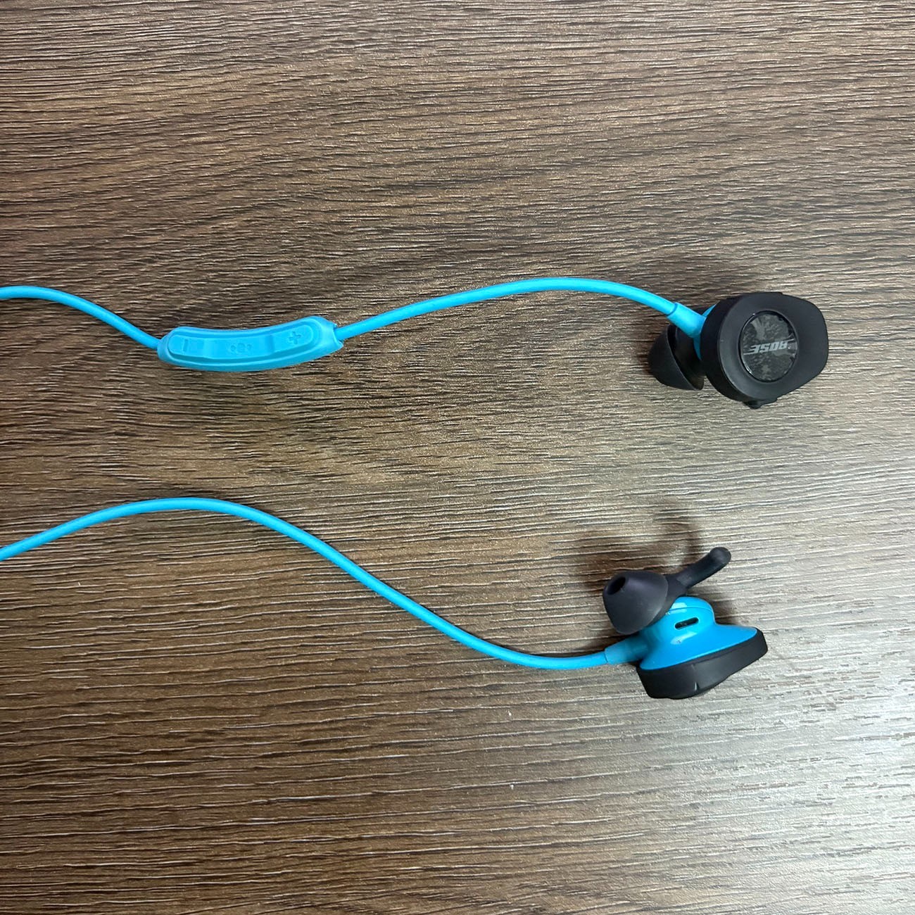 Bose SoundSport In-Ear Headphones Wireless Bluetooth Earphones Earbuds Blue us
