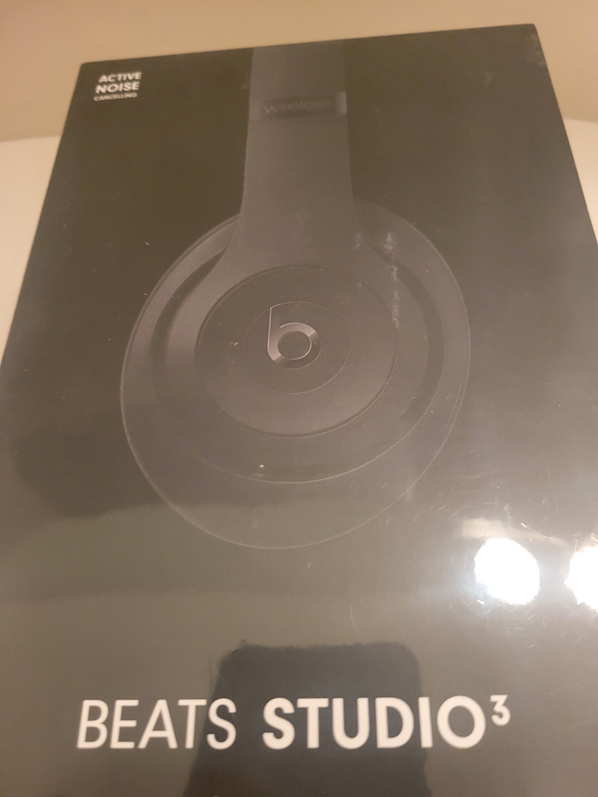 Beats Studio3 Over-Ear Wireless Headphones Matte Black new