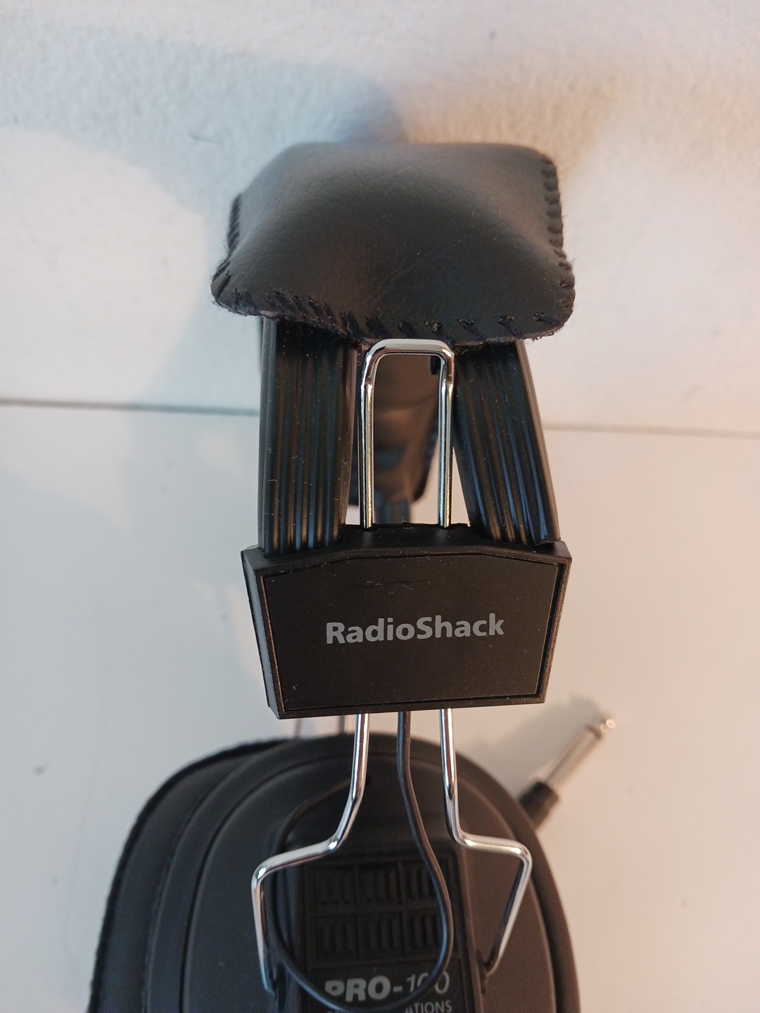Radio Shack Pro-100 Communications Headset Model 20-282 (Never-used)