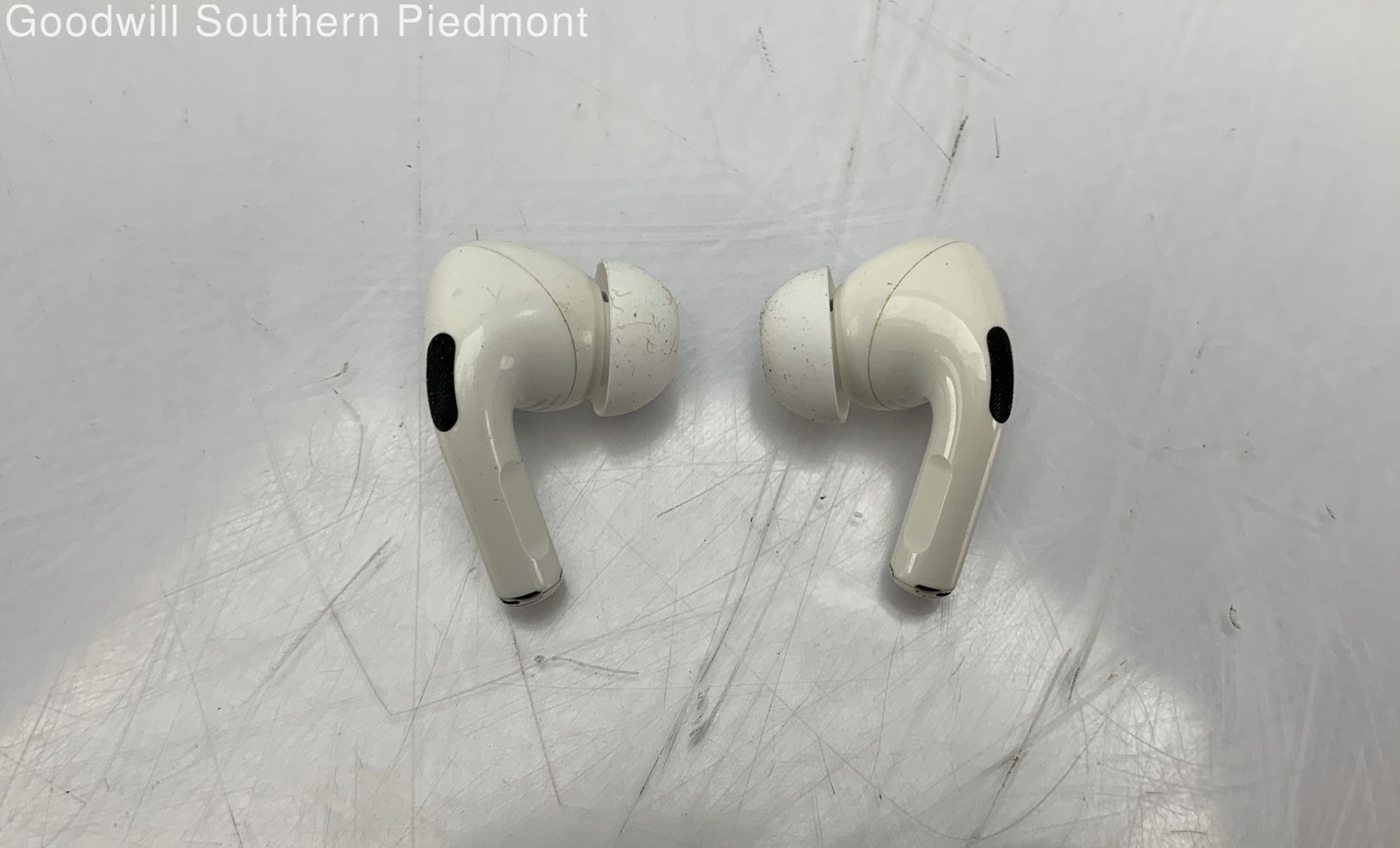 Apple AirPods Pro 1 Wireless Earbuds – Tested