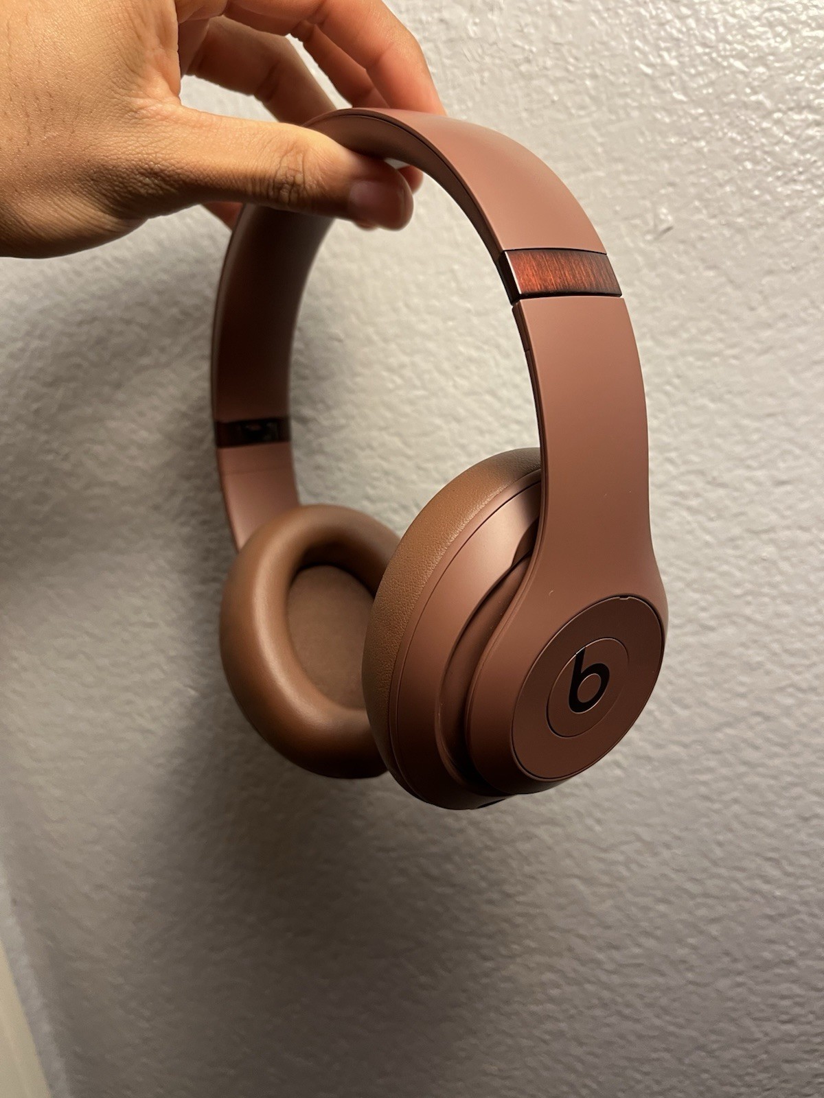 Beats Studio3 Wireless Beats x Kim Brown Over-Ear Bluetooth Noise Isolation
