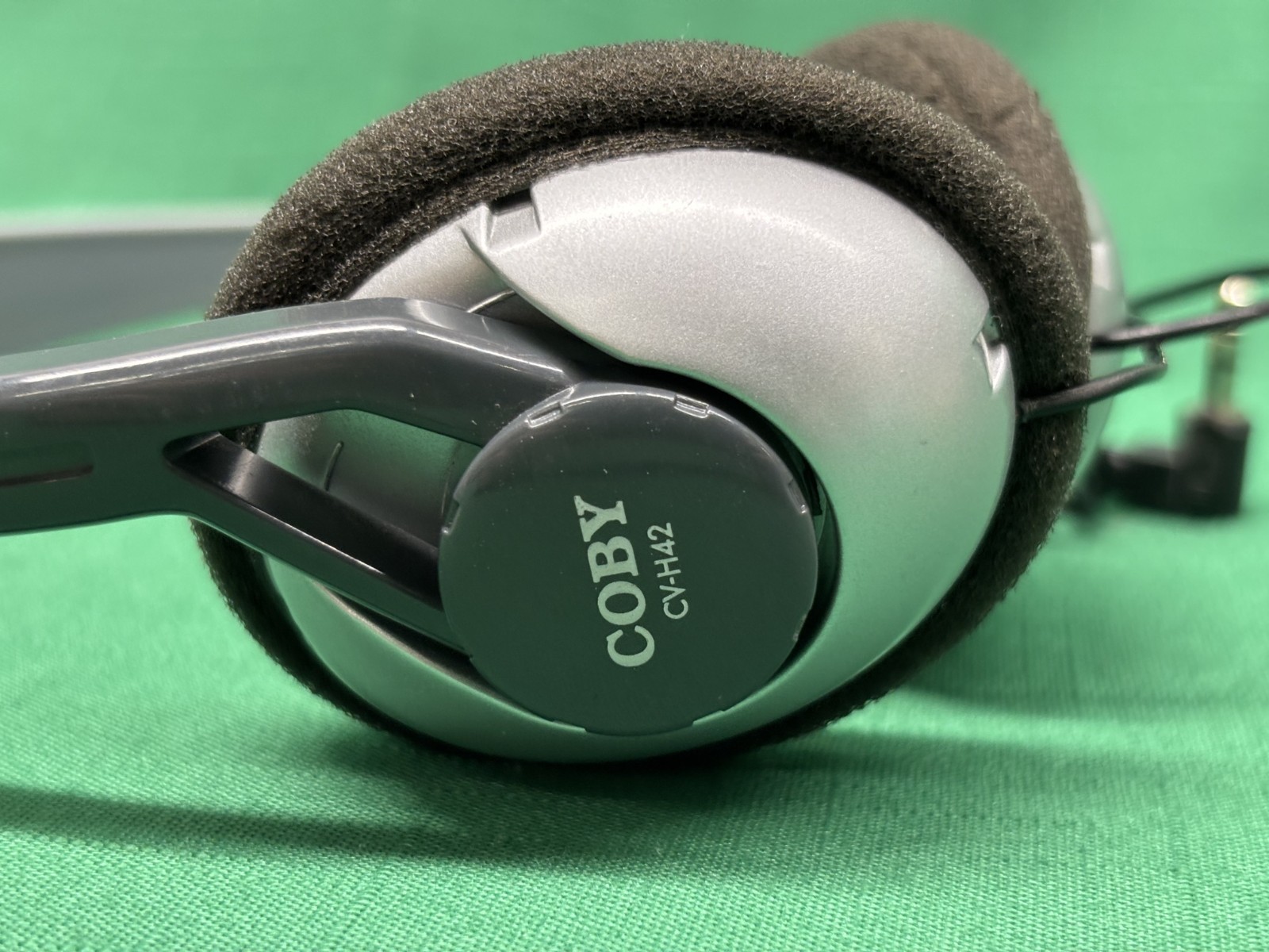 VTG Coby CV-H42 Wired Lightweight On-Ear Headphones W/3.5mm Jack, Silver (11H)