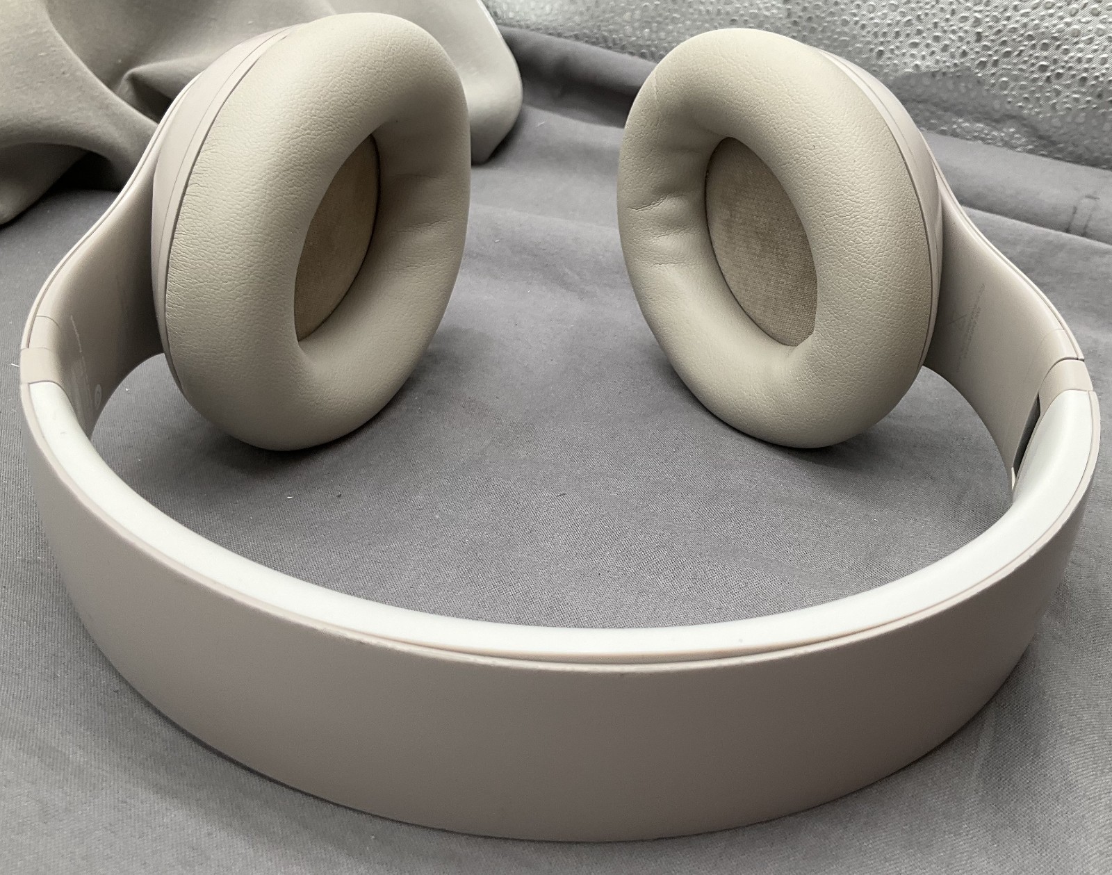 Beats Studio Pro Wireless Noise Cancelling Over Ear Headphones A292A Works EX