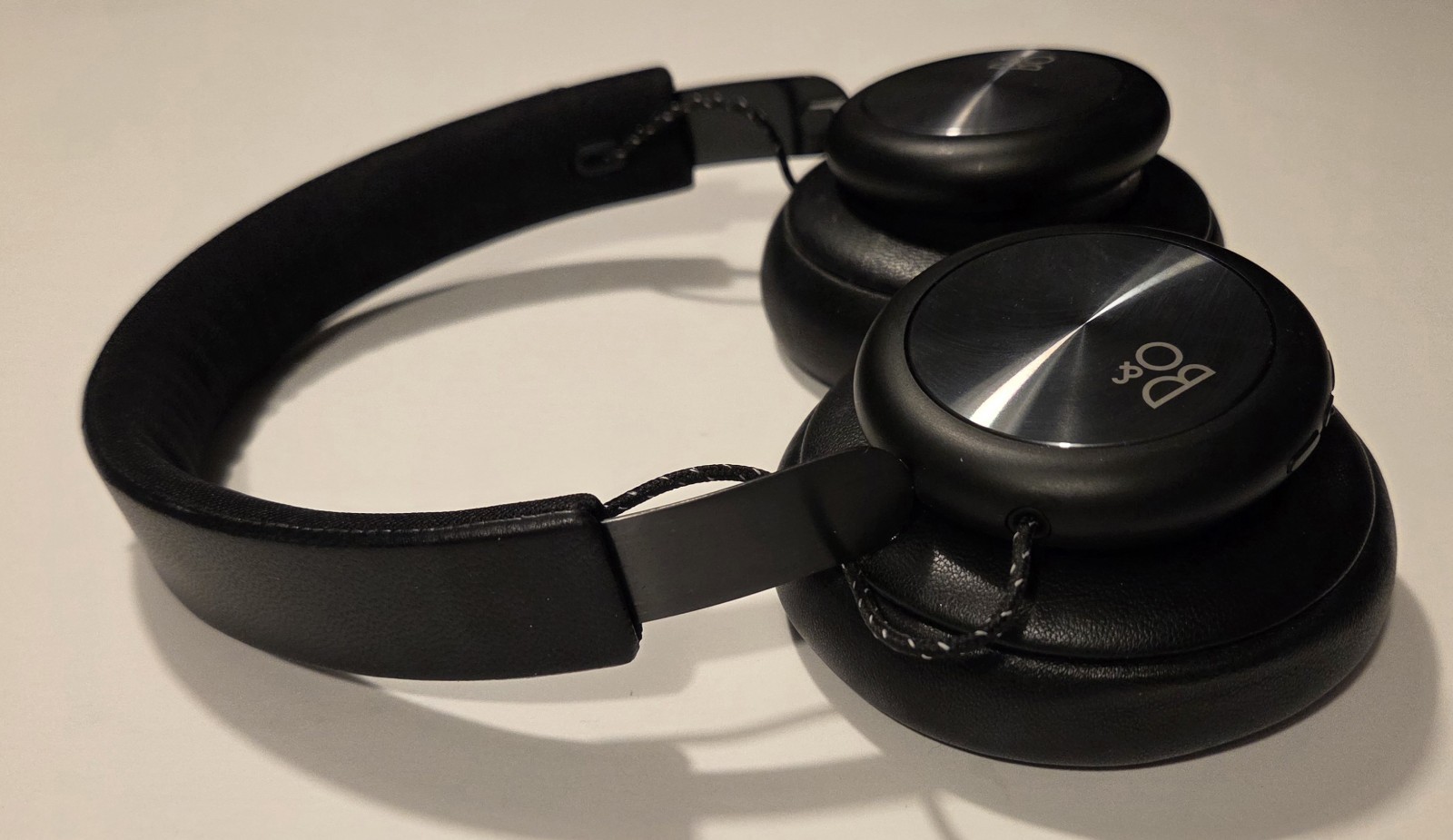 Working B&O Bang & Olufsen Beoplay H4 Wireless Over-Ear Headphones Black w/ Case
