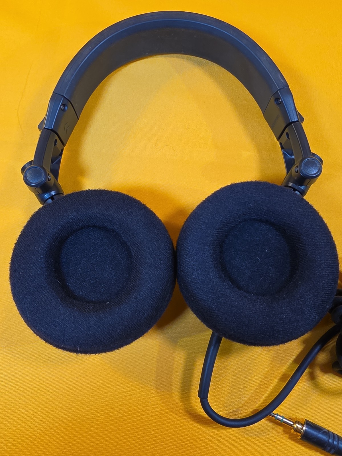 Genuine Original Sony MDR-V500 DJ Stereo Monitor Headphones Made in Thailand B12