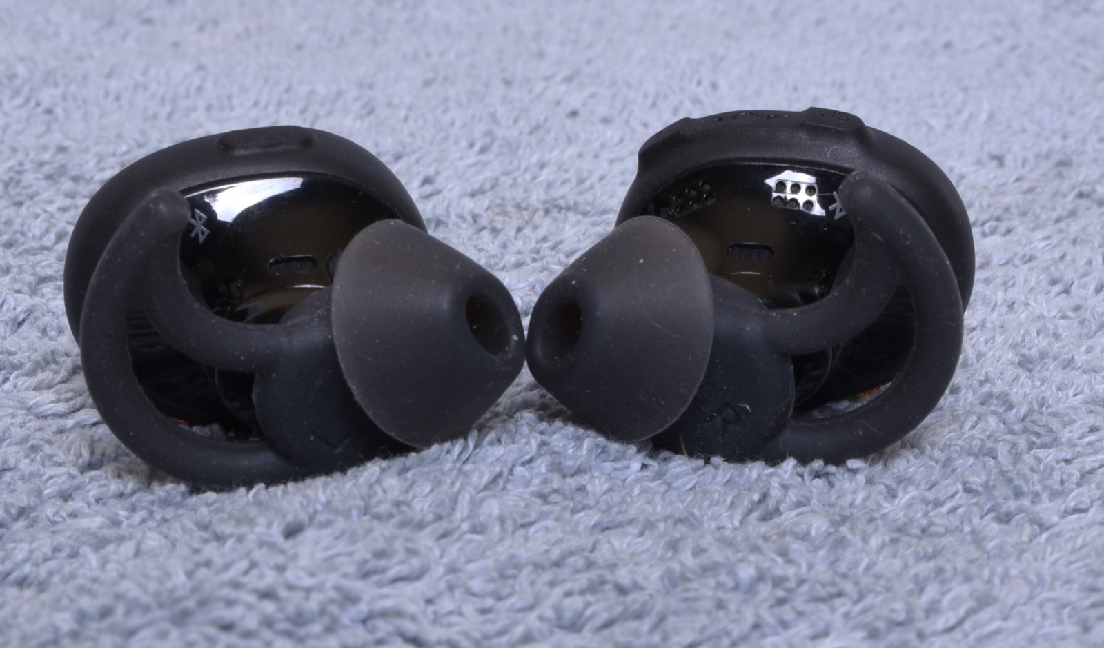 Bose 423729 Soundsport Wireless Earbuds FOR PARTS / REPAIR