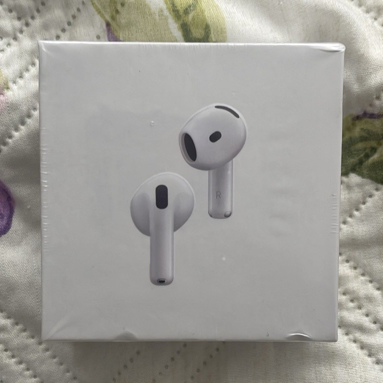 AirPods 4th Gen In-Ear Wireless Earbuds, Active Noise Cancellation, White