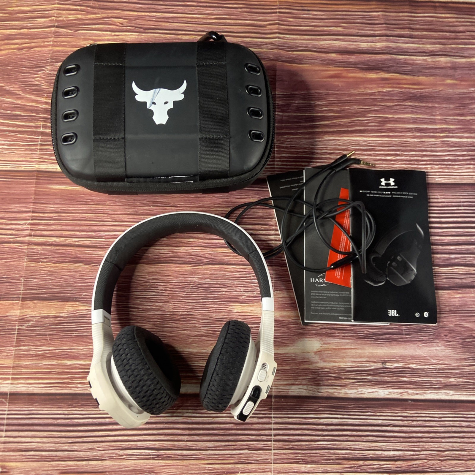 JBL Under Armour Sport Wireless Train Project Rock Edition Headphones White Blk