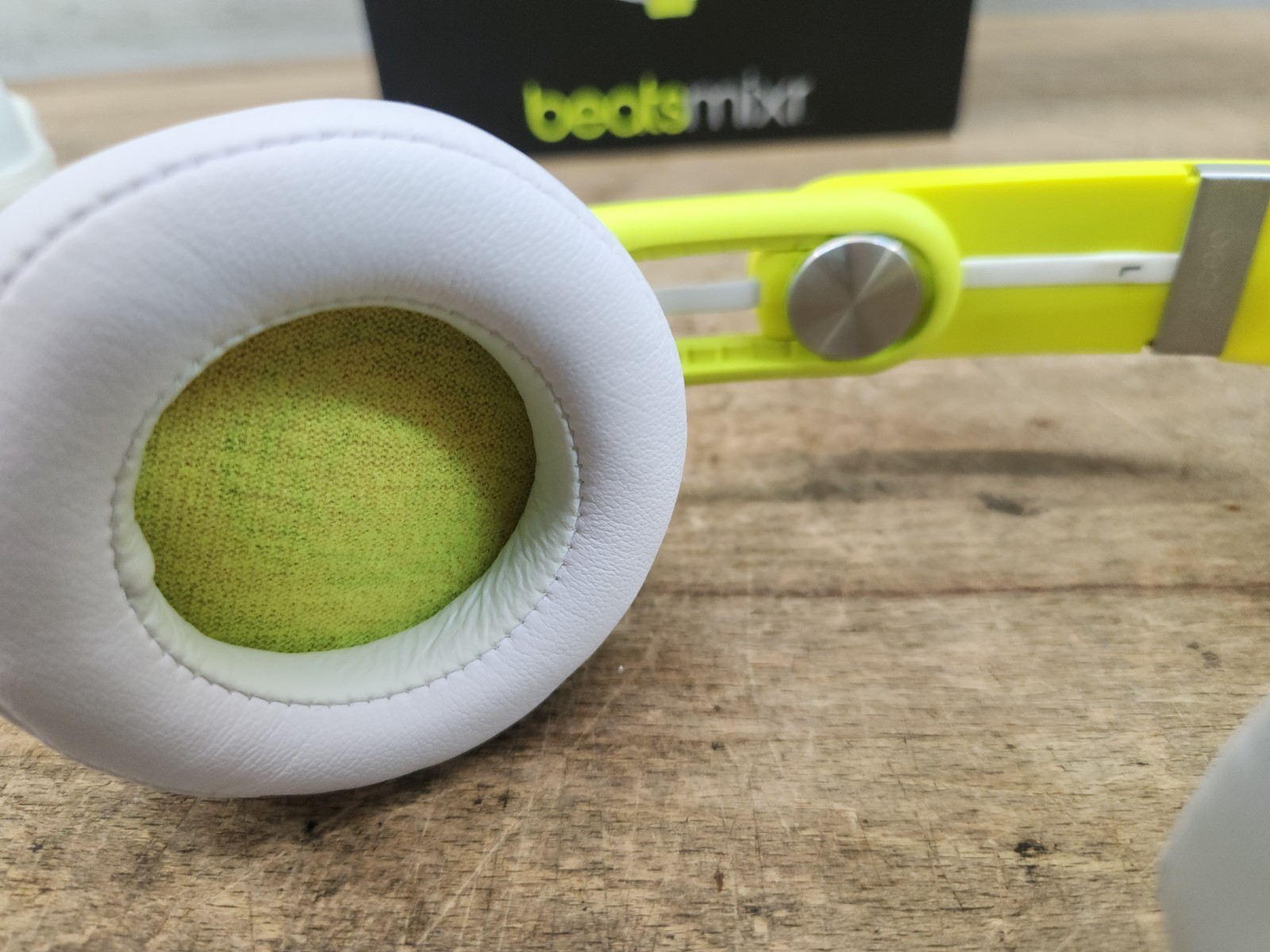 Beats Mixr Mixer Wired Headphones Neon Green Limited Edition David Guetta Rare