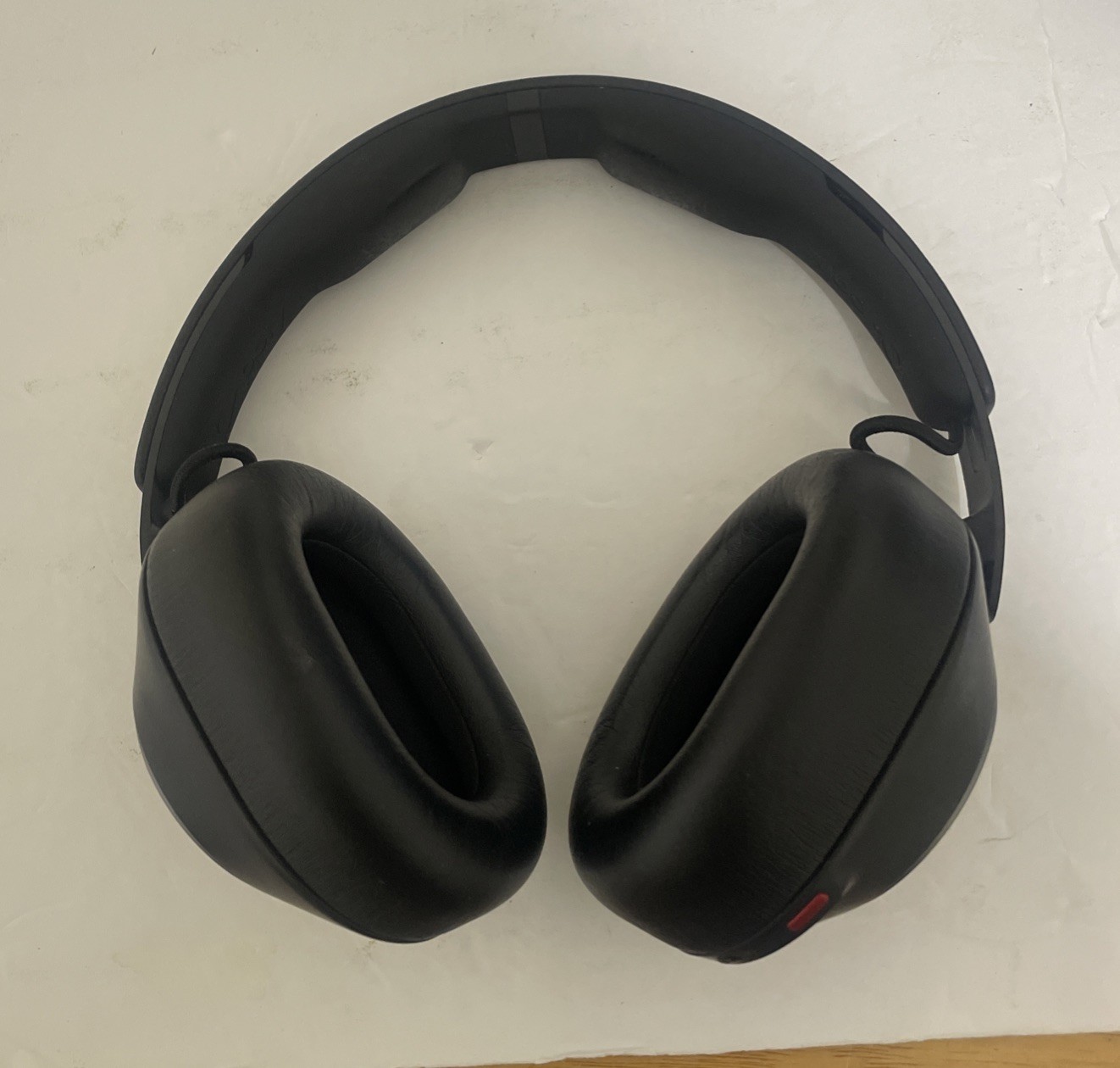 Poly Voyager Surround 80 Headset. Used, works fine. NO DONGLE or Charger