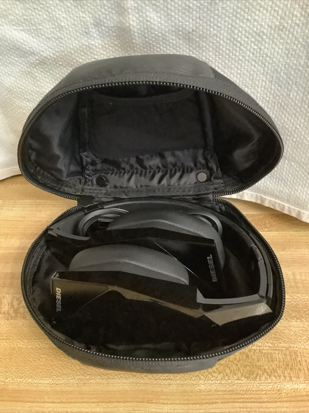 Monster Diesel VEKTR Noise Cancellation Over-Ear Black Headphones 43R28GK3N8