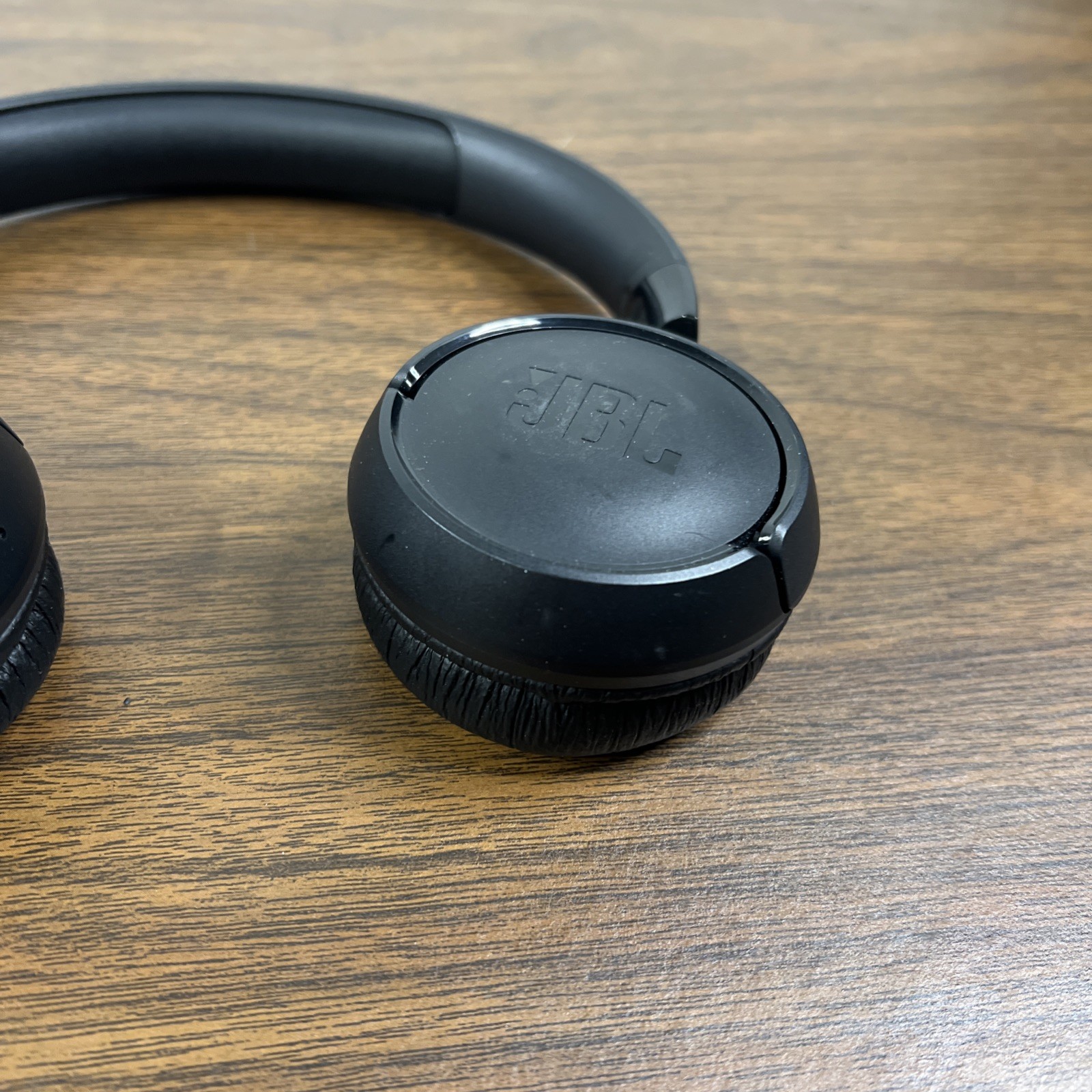JBL Tune 520BT Wireless Bluetooth On-Ear Headphones – Black HEADPHONES ONLY