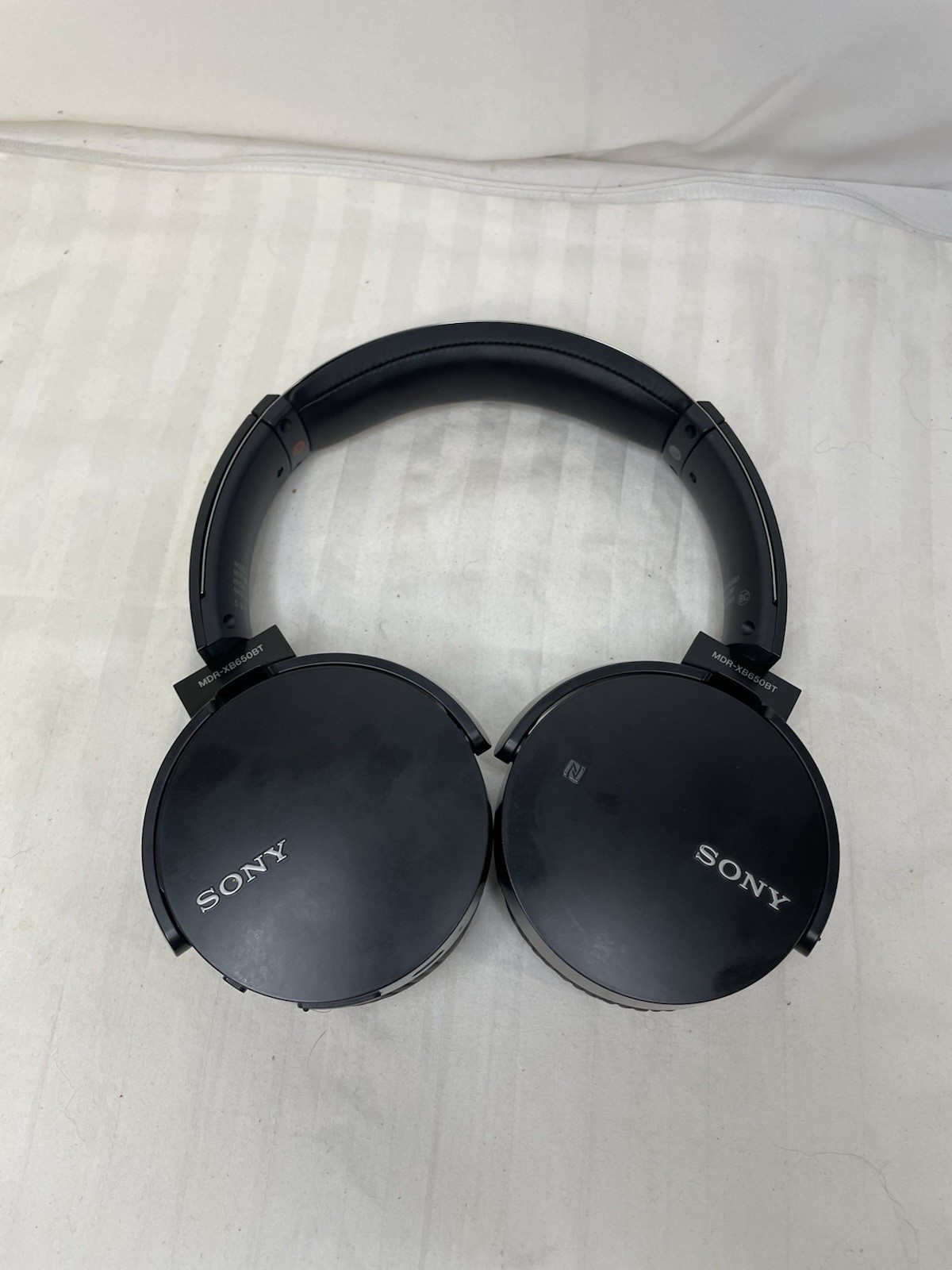 Sony MDR-XB650BT Extra Bass Bluetooth Headphones Black
