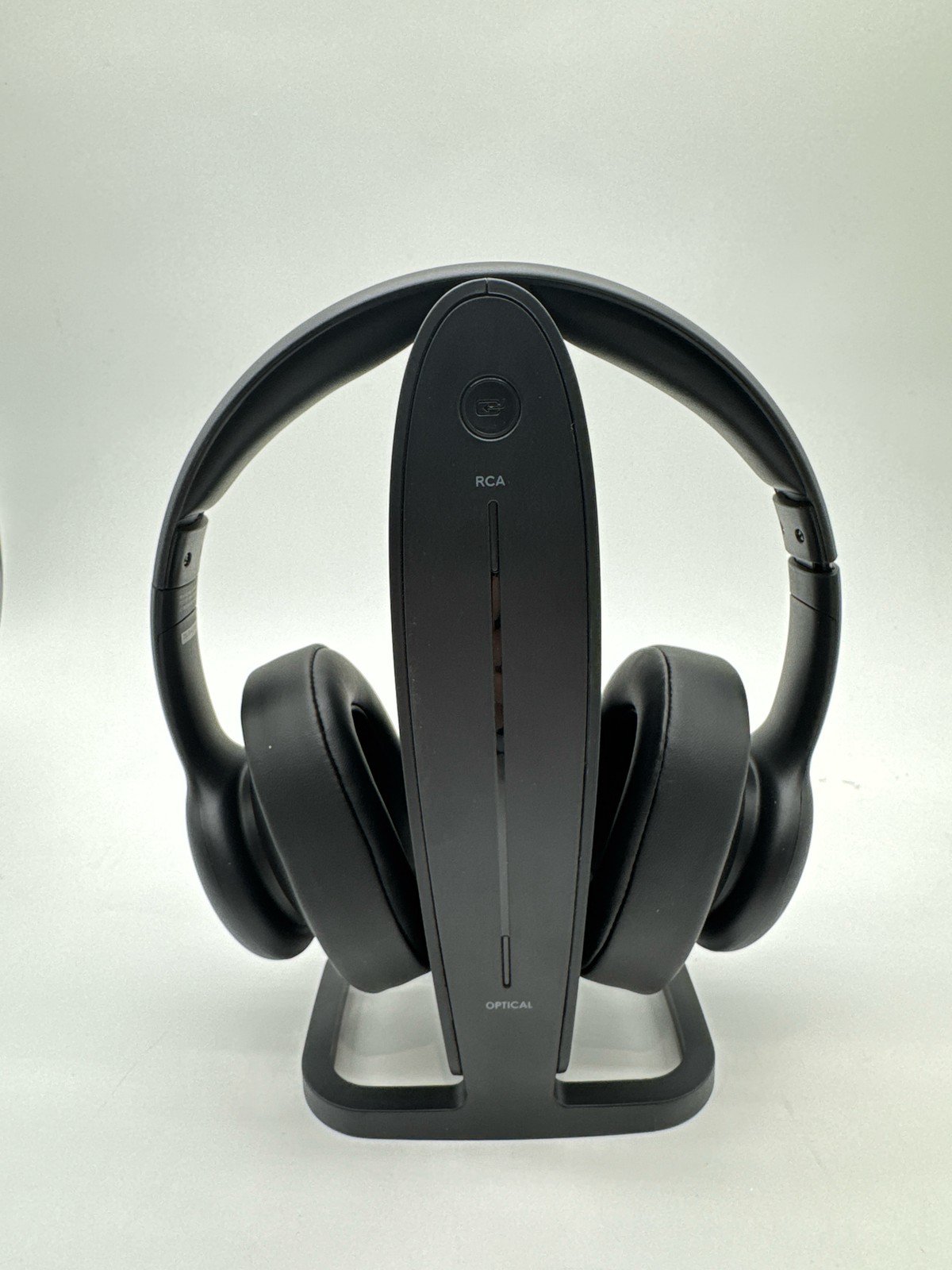 INSIGNIA RF Wireless Over-Ear Headphones Black NS-HAWHP2 (10)