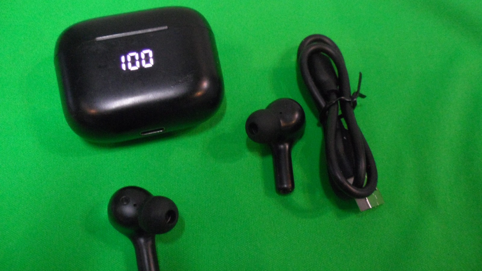 Veatool E3 True Wireless Earbuds, LED Display + Touch Control, Rechargeable Case