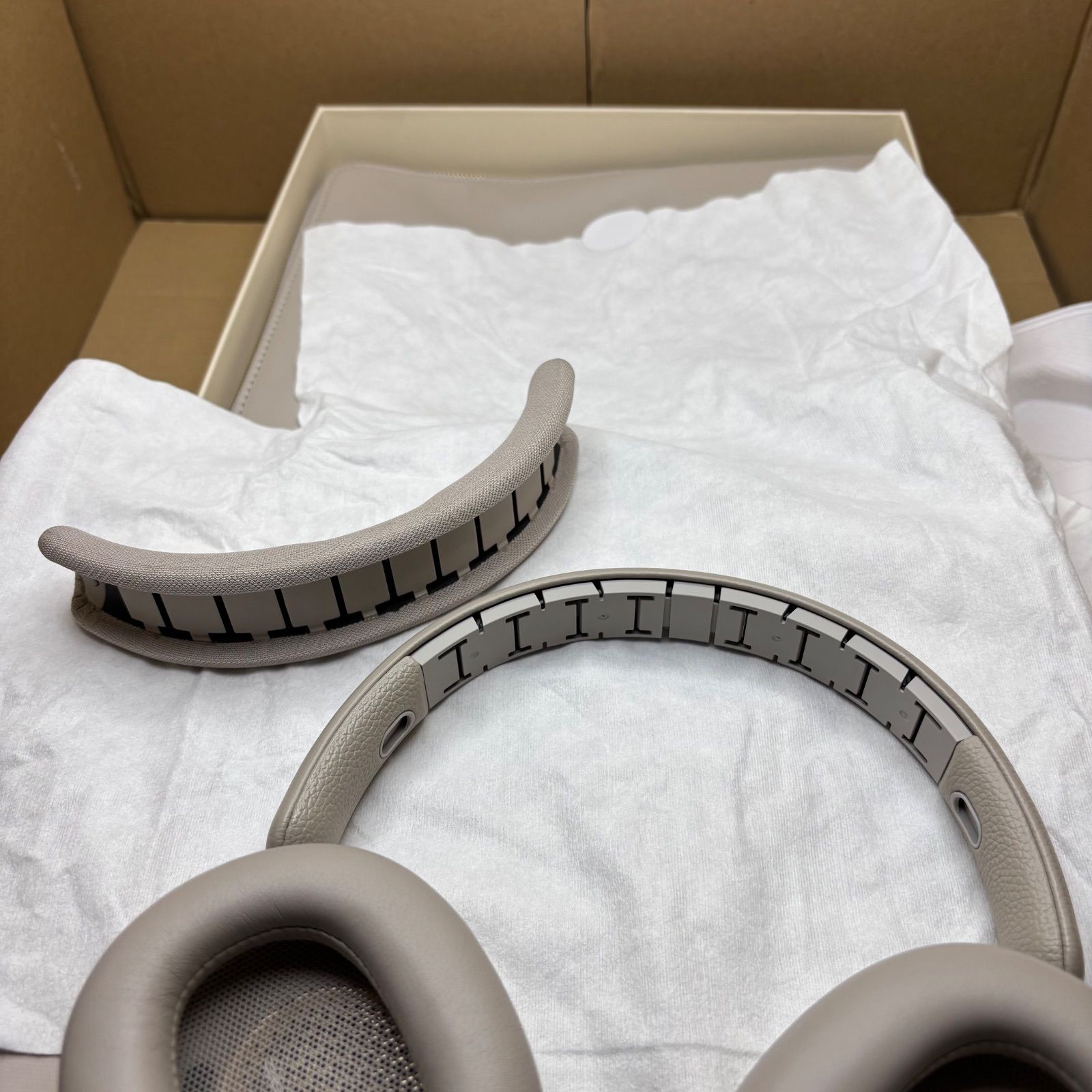 Bang & Olufsen Beoplay H100 Wireless Headphones Hourglass Sand ANC BT