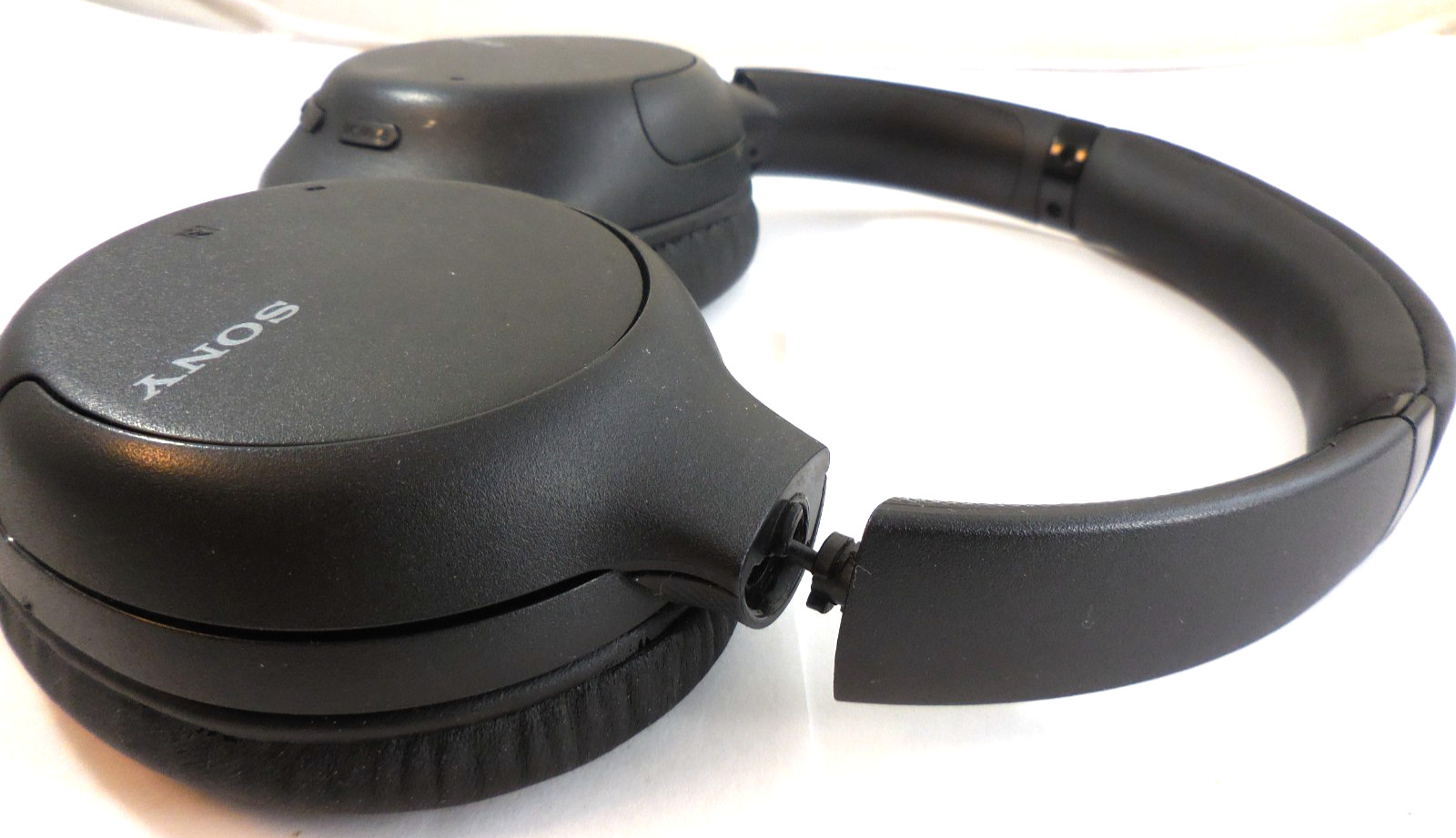 Sony WH-CH710N Wireless Over-Ear Noise Canceling Headphones- BROKEN HINGE