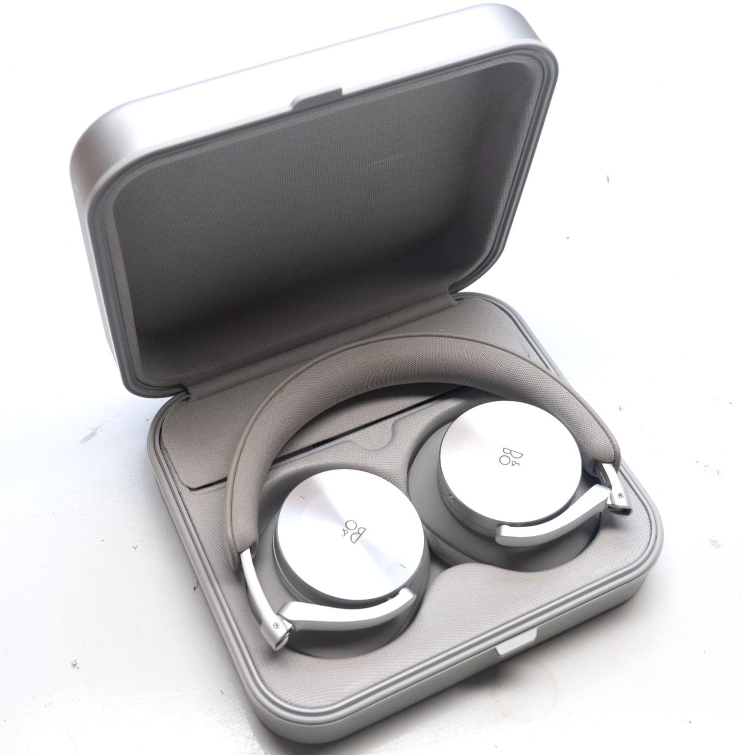 Bang & Olufsen Beoplay H95 Headphones – Silver