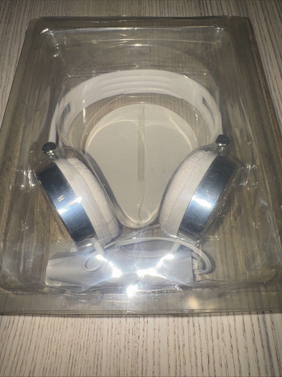Despicable Me Minions Holiday Santa Headphones DJ Over Ear Stereo White Silver