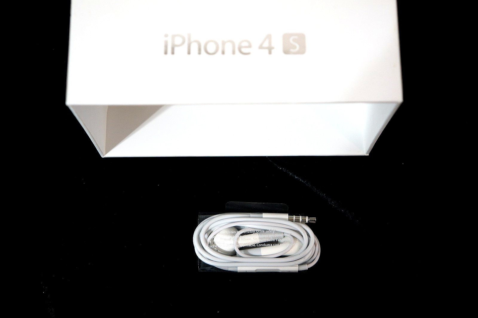 Original Apple iPod iPhone EARBUDS Volume Control + MIC HeadPhones NEW FACTORY
