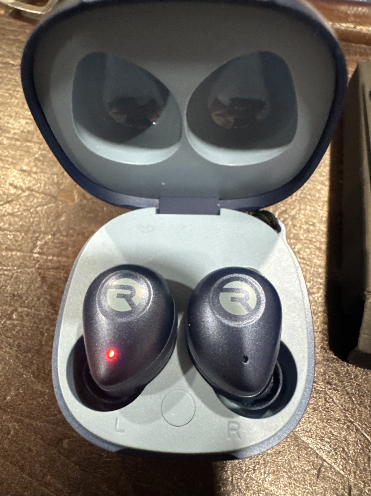 Raycon RBE745 Everyday In-Ear Wireless Bluetooth Earbuds w/Charge Case Blue NEW