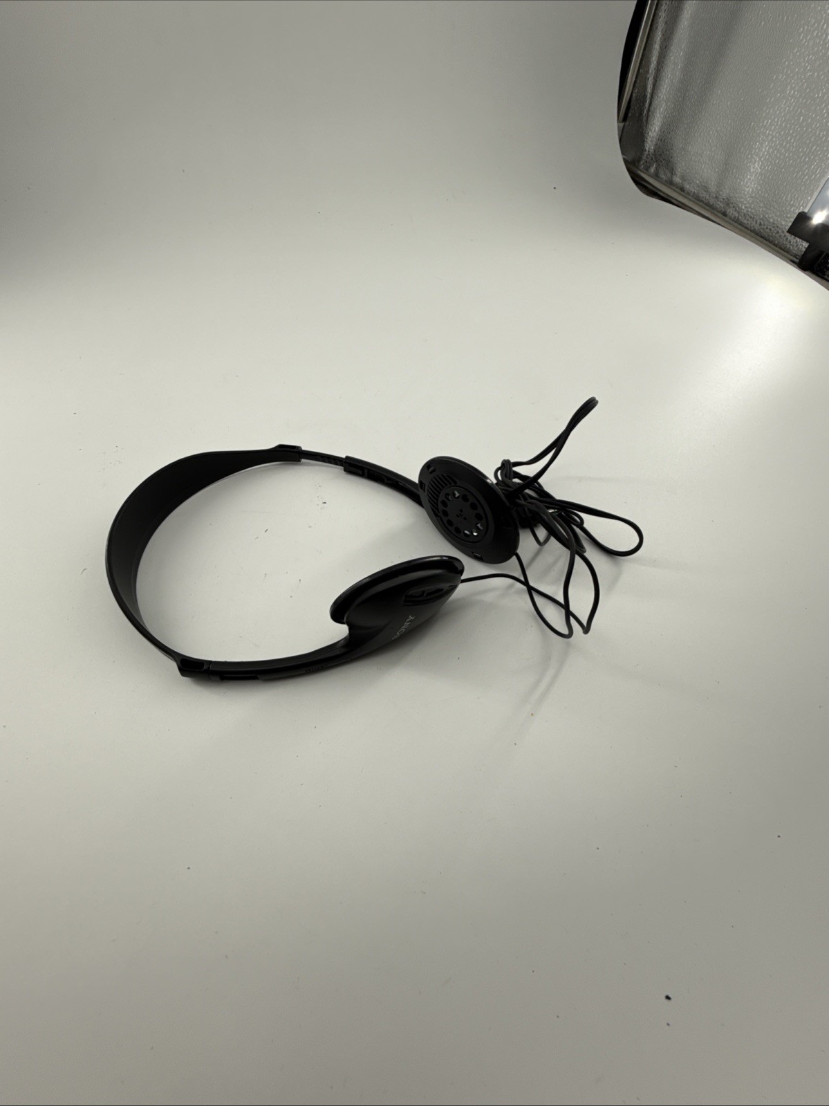SONY MDR-026 HEADPHONES Wired Works. – No Foam Pads