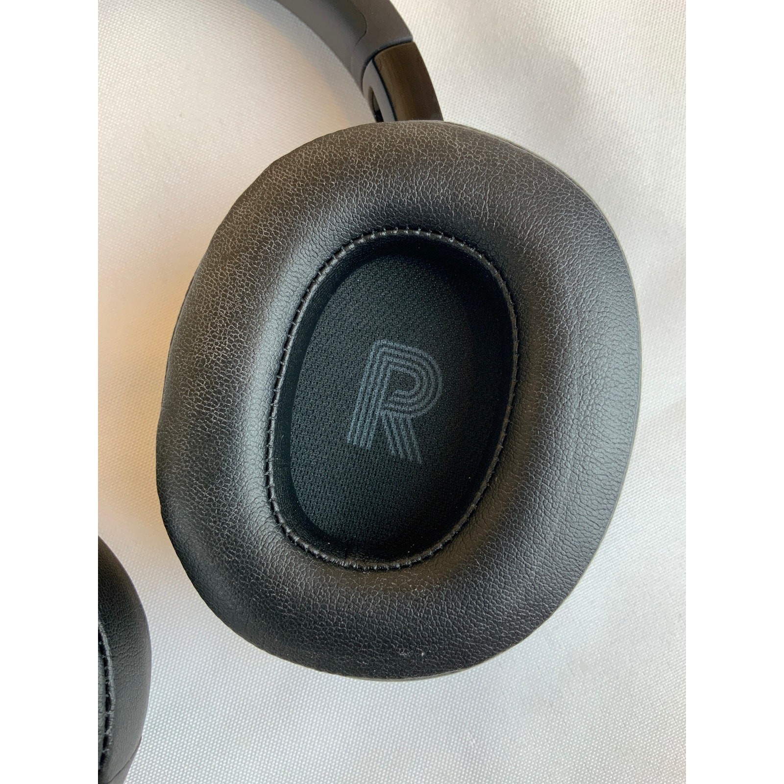 JBL Tune 720BT, Over The Ear Headphones, With Case, Blk.